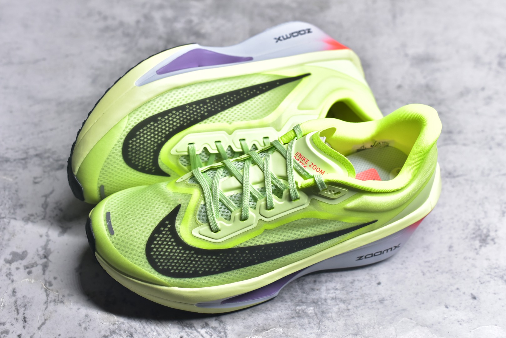 图片[7]-#NK ZoomX Invincible Run Flyknit FK6 Zoom Fly 6轻量飞织低帮休闲运动慢跑鞋 此鞋专为长跑运动员而生 是为5至10公里距离的赛事和训练打造研发过程 货号：FN8454-701 尺码：36 36.5 37.5 38 38.5 39 40 40.5 41 42 42.5 43 44 45-选品中心