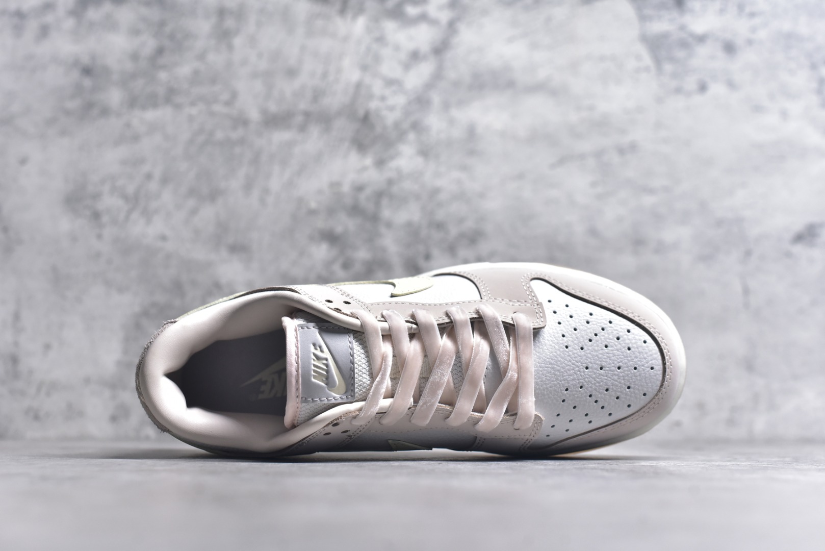 图片[4]-#Nike SB Dunk Low 胭脂粉 独家版型蒸餾加工帶來的是更好的视觉和脚感体验大厂纯原品质出货 清洁度 电绣工艺 皮料切割干净无任何毛边 细节完美 货号：FB7910 601 尺码：35-40（半）-选品中心