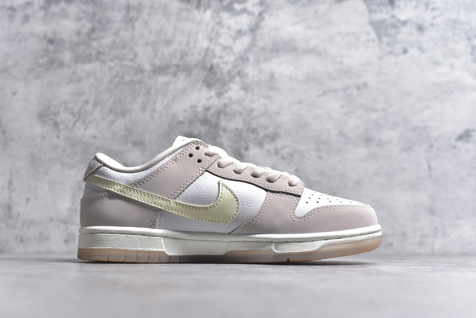 图片[3]-#Nike SB Dunk Low 胭脂粉 独家版型蒸餾加工帶來的是更好的视觉和脚感体验大厂纯原品质出货 清洁度 电绣工艺 皮料切割干净无任何毛边 细节完美 货号：FB7910 601 尺码：35-40（半）-选品中心