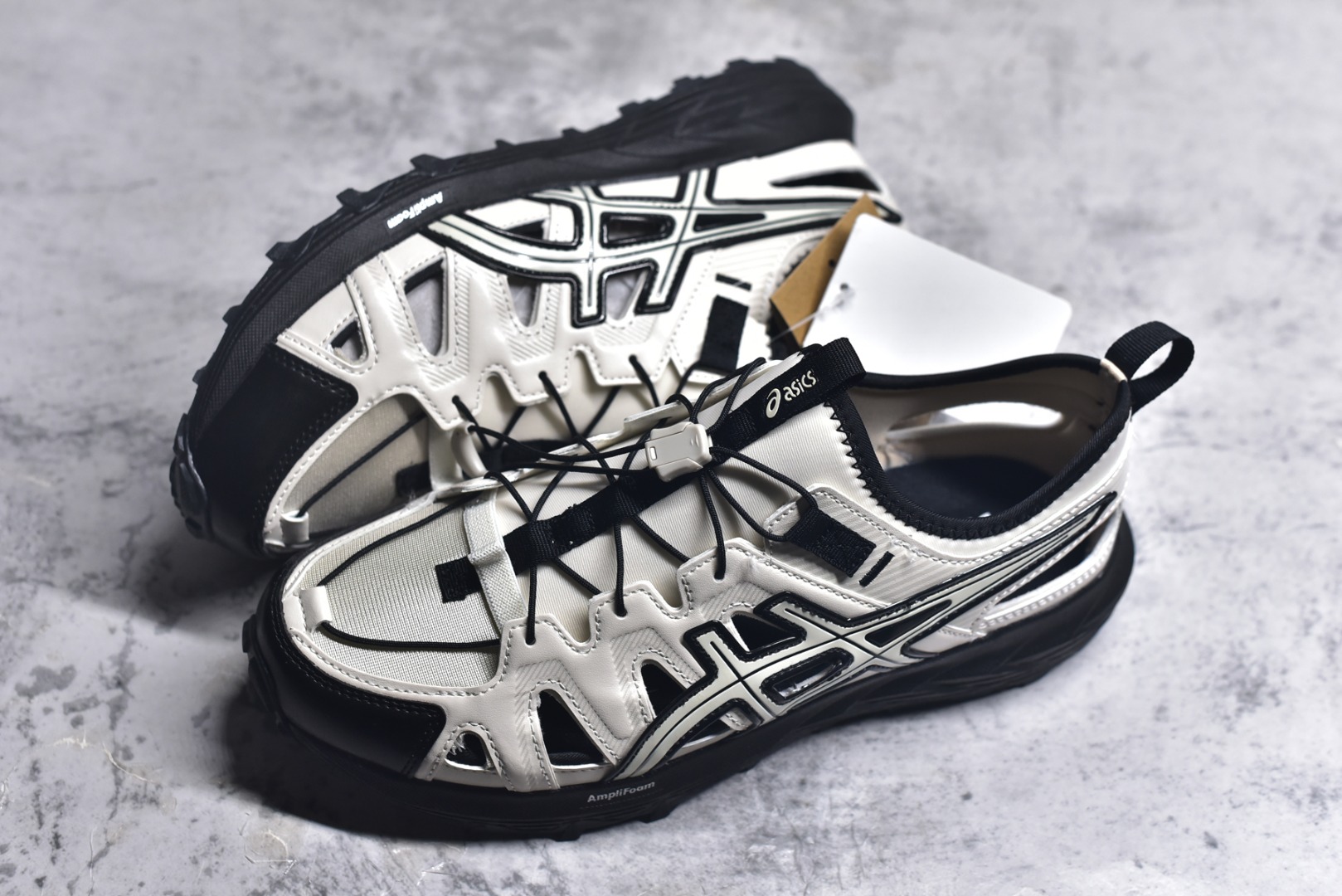 图片[7]-#Asics Gel-Sonoma SE 亚瑟士溯溪鞋涉水鞋洞洞鞋 舒适日常休闲百搭防滑低帮户外徒步舒适随行跑步鞋 无界 路更远 今夏必备 颠覆认知 包裹性超强 脚感非常之舒适 侧面镂空设计 透气性极佳 让微风灌入足底 为沸腾夏日注入清爽能量防滑效果也不错 颜值与性能兼备 各平台实体疯狂种草首选 尺码：36 37.5 38 39 40 40.5 41.5 42 42.5 43.5 44 45 46-选品中心