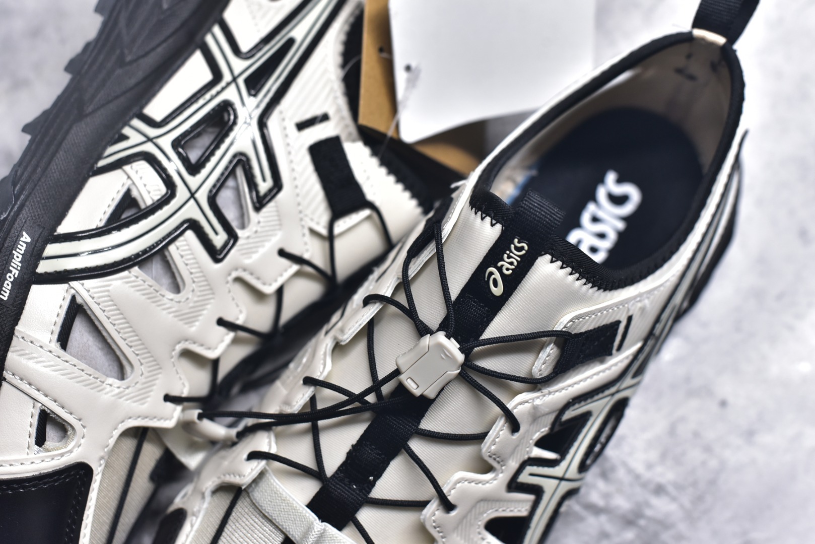 图片[9]-#Asics Gel-Sonoma SE 亚瑟士溯溪鞋涉水鞋洞洞鞋 舒适日常休闲百搭防滑低帮户外徒步舒适随行跑步鞋 无界 路更远 今夏必备 颠覆认知 包裹性超强 脚感非常之舒适 侧面镂空设计 透气性极佳 让微风灌入足底 为沸腾夏日注入清爽能量防滑效果也不错 颜值与性能兼备 各平台实体疯狂种草首选 尺码：36 37.5 38 39 40 40.5 41.5 42 42.5 43.5 44 45 46-选品中心