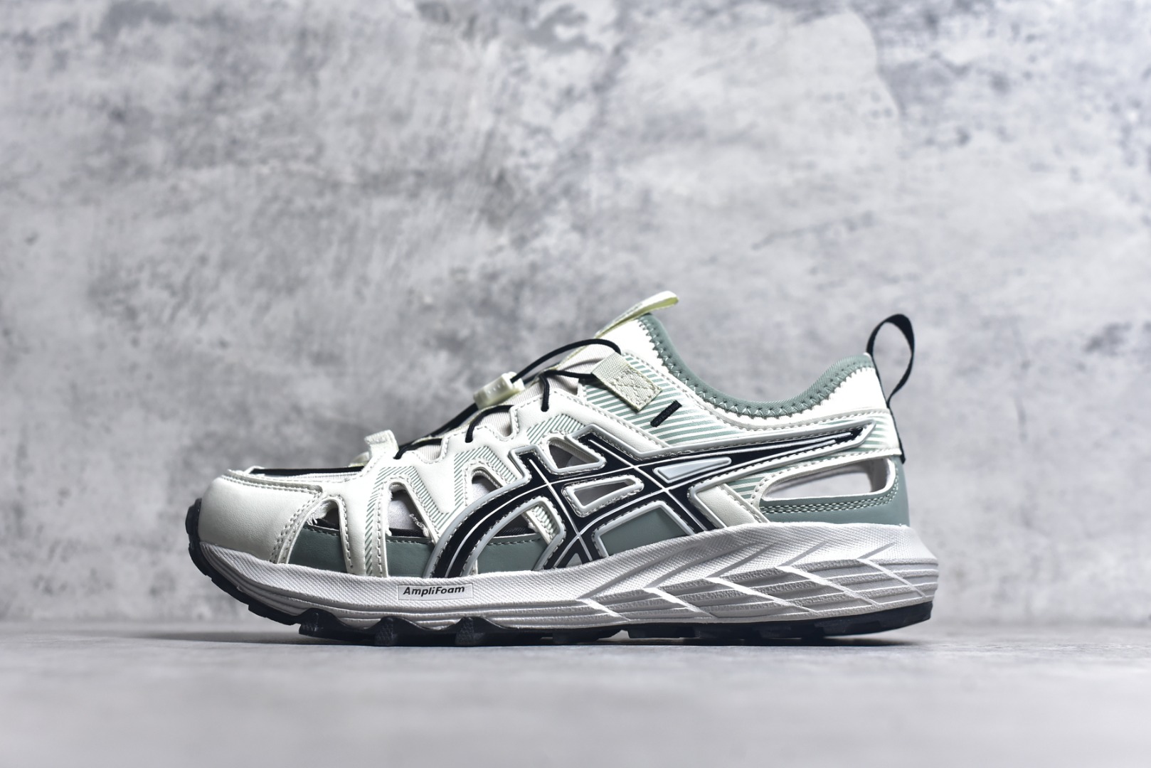 #Asics Gel-Sonoma SE 亚瑟士溯溪鞋涉水鞋洞洞鞋 舒适日常休闲百搭防滑低帮户外徒步舒适随行跑步鞋 无界 路更远 今夏必备 颠覆认知 包裹性超强 脚感非常之舒适 侧面镂空设计 透气性极佳 让微风灌入足底 为沸腾夏日注入清爽能量防滑效果也不错 颜值与性能兼备 各平台实体疯狂种草首选 尺码：36 37.5 38 39 40 40.5 41.5 42 42.5 43.5 44 45 46-选品中心