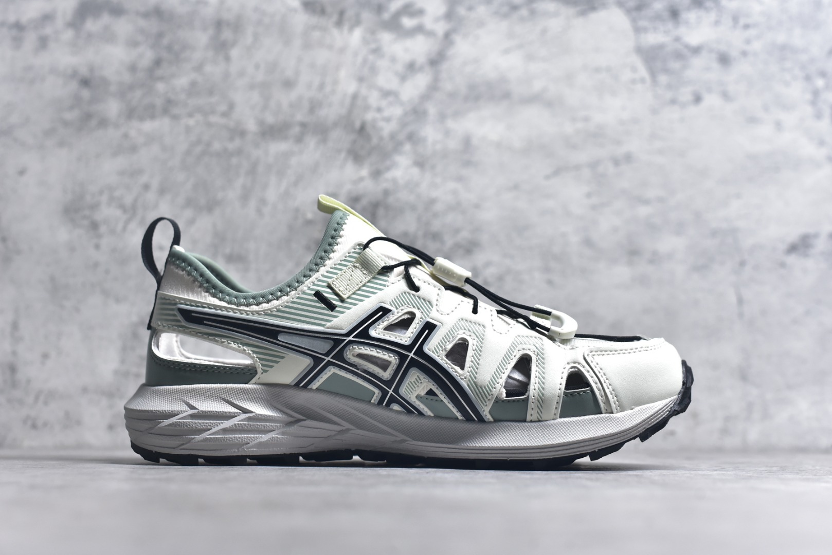 图片[3]-#Asics Gel-Sonoma SE 亚瑟士溯溪鞋涉水鞋洞洞鞋 舒适日常休闲百搭防滑低帮户外徒步舒适随行跑步鞋 无界 路更远 今夏必备 颠覆认知 包裹性超强 脚感非常之舒适 侧面镂空设计 透气性极佳 让微风灌入足底 为沸腾夏日注入清爽能量防滑效果也不错 颜值与性能兼备 各平台实体疯狂种草首选 尺码：36 37.5 38 39 40 40.5 41.5 42 42.5 43.5 44 45 46-选品中心