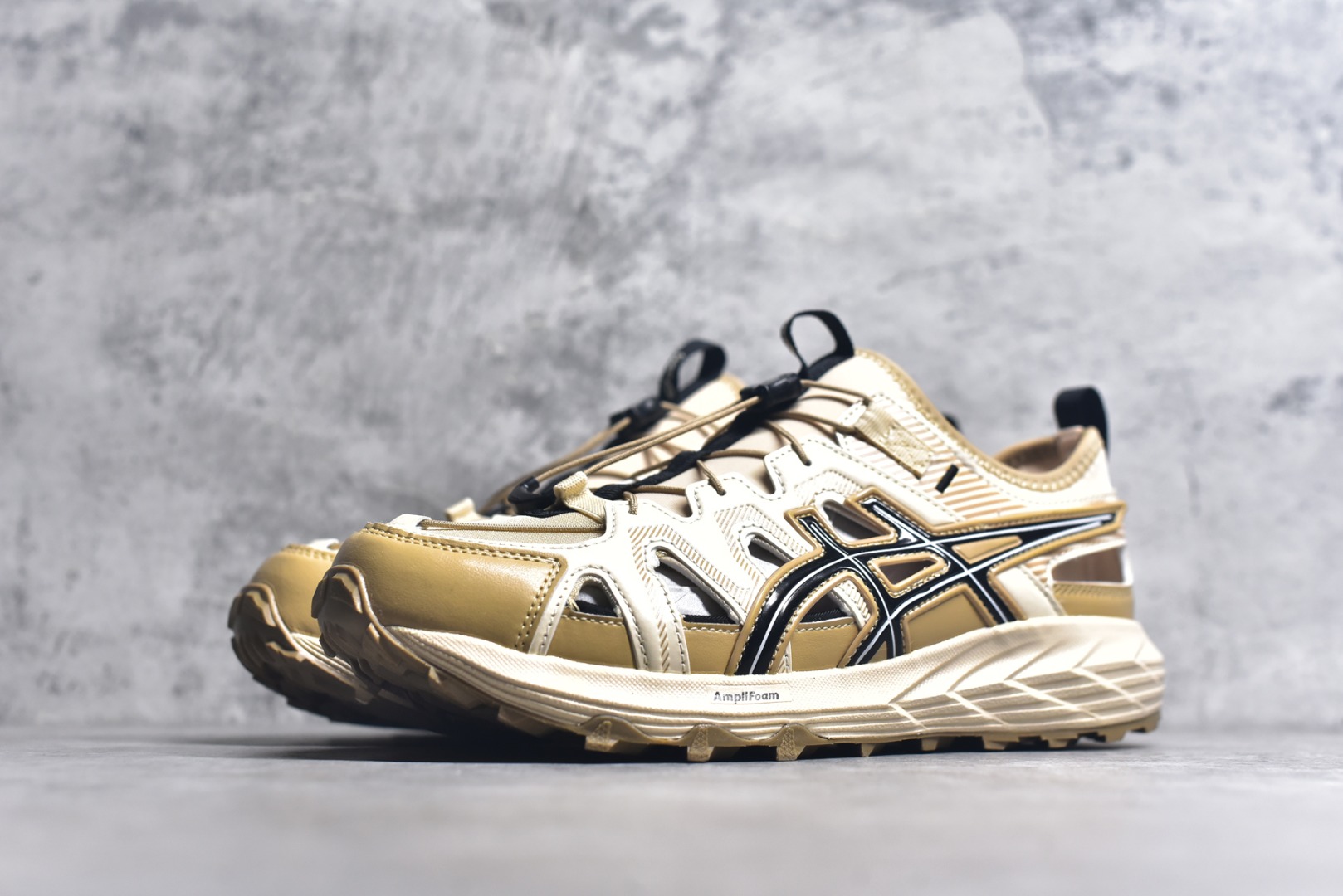 图片[2]-#Asics Gel-Sonoma SE 亚瑟士溯溪鞋涉水鞋洞洞鞋 舒适日常休闲百搭防滑低帮户外徒步舒适随行跑步鞋 无界 路更远 今夏必备 颠覆认知 包裹性超强 脚感非常之舒适 侧面镂空设计 透气性极佳 让微风灌入足底 为沸腾夏日注入清爽能量防滑效果也不错 颜值与性能兼备 各平台实体疯狂种草首选 尺码：36 37.5 38 39 40 40.5 41.5 42 42.5 43.5 44 45 46-选品中心