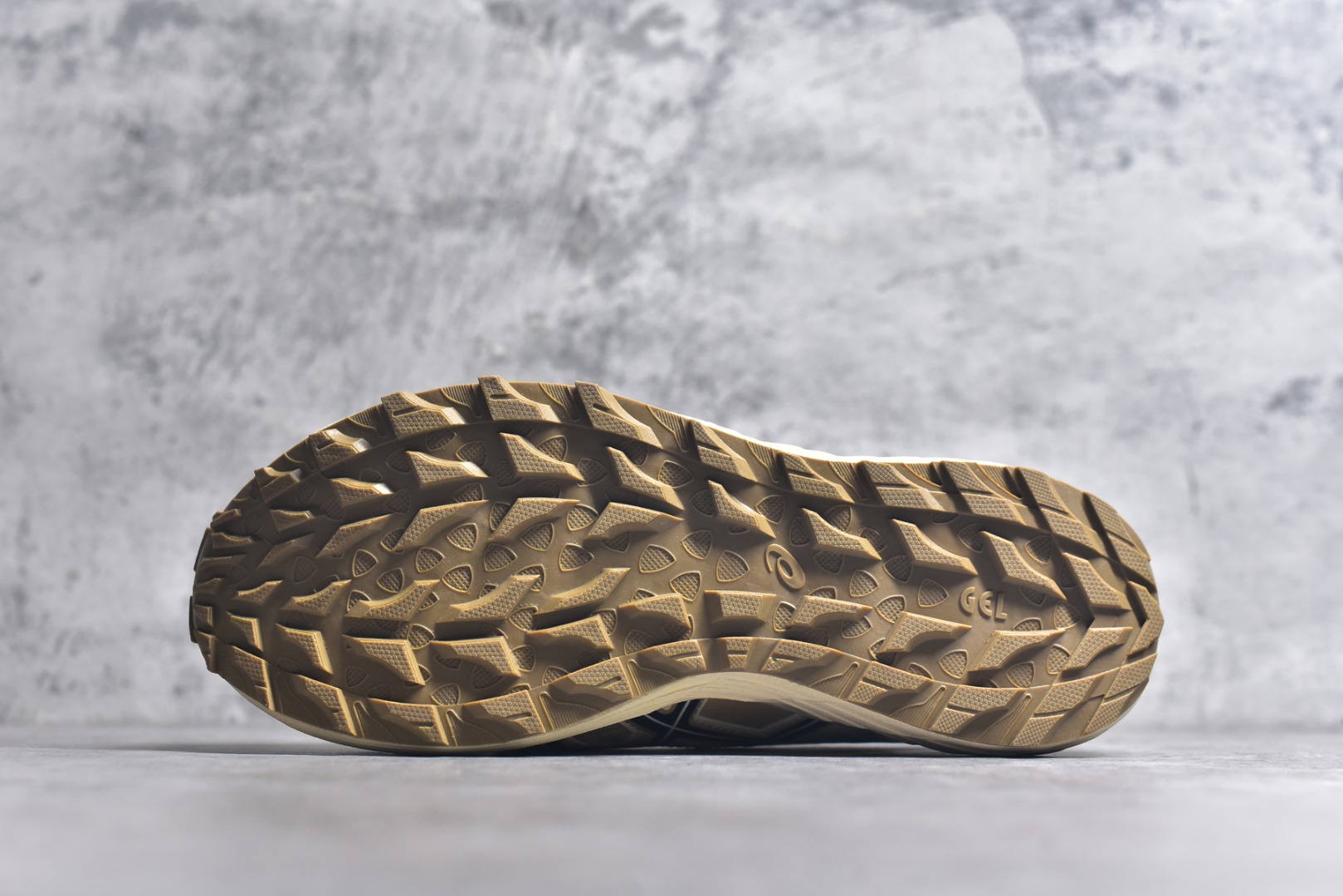 图片[6]-#Asics Gel-Sonoma SE 亚瑟士溯溪鞋涉水鞋洞洞鞋 舒适日常休闲百搭防滑低帮户外徒步舒适随行跑步鞋 无界 路更远 今夏必备 颠覆认知 包裹性超强 脚感非常之舒适 侧面镂空设计 透气性极佳 让微风灌入足底 为沸腾夏日注入清爽能量防滑效果也不错 颜值与性能兼备 各平台实体疯狂种草首选 尺码：36 37.5 38 39 40 40.5 41.5 42 42.5 43.5 44 45 46-选品中心