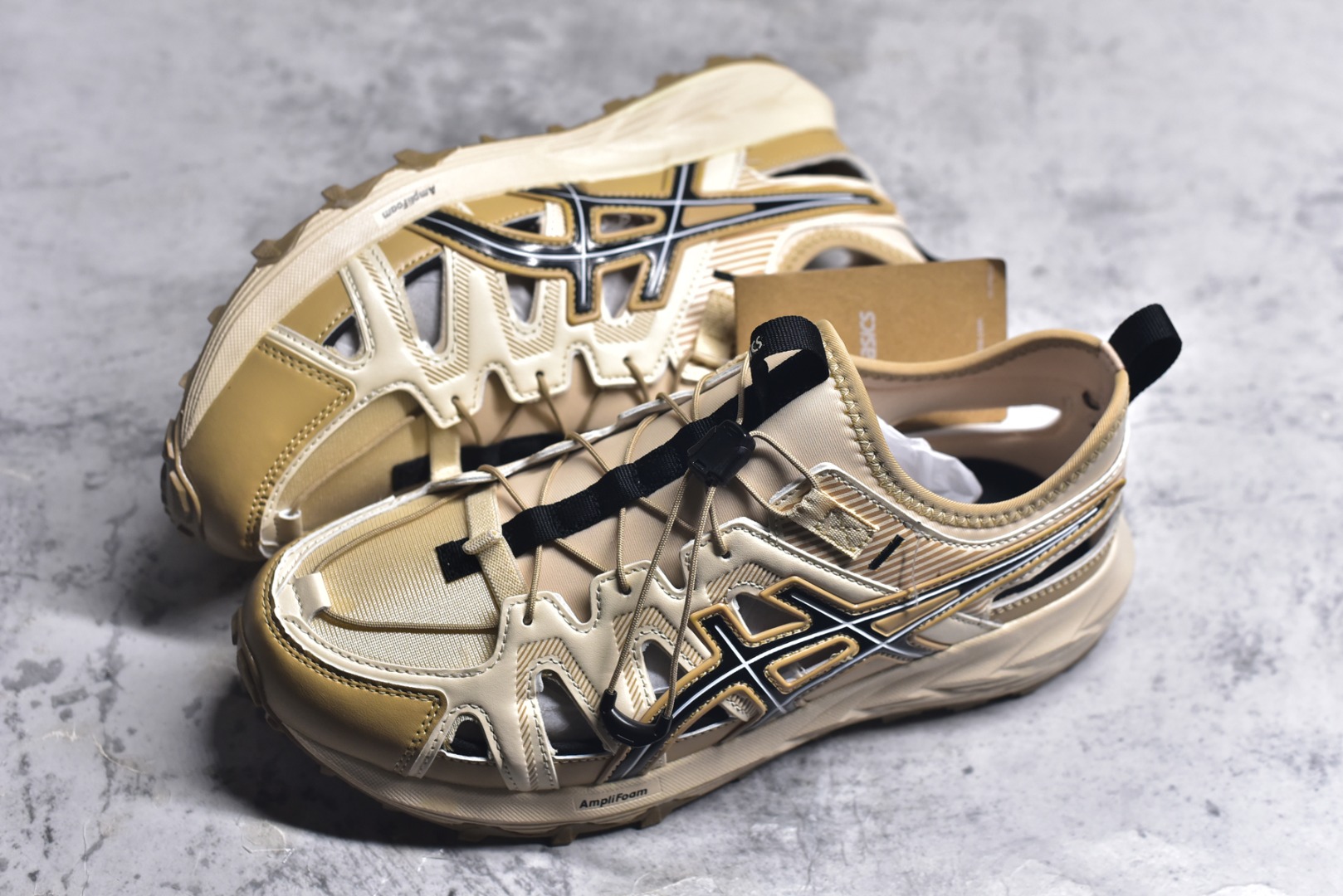 图片[7]-#Asics Gel-Sonoma SE 亚瑟士溯溪鞋涉水鞋洞洞鞋 舒适日常休闲百搭防滑低帮户外徒步舒适随行跑步鞋 无界 路更远 今夏必备 颠覆认知 包裹性超强 脚感非常之舒适 侧面镂空设计 透气性极佳 让微风灌入足底 为沸腾夏日注入清爽能量防滑效果也不错 颜值与性能兼备 各平台实体疯狂种草首选 尺码：36 37.5 38 39 40 40.5 41.5 42 42.5 43.5 44 45 46-选品中心