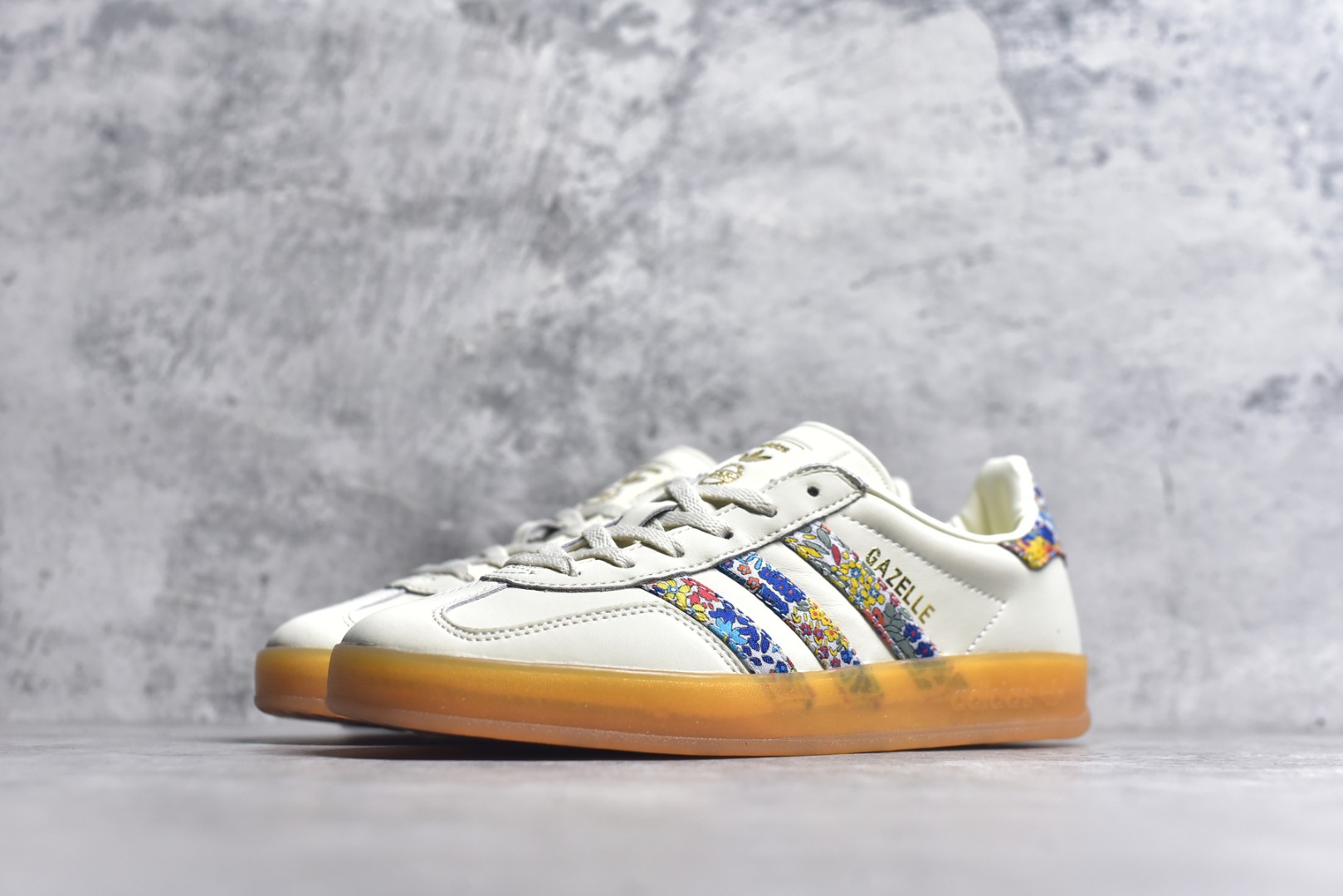 图片[2]-#AD Gazelle Indoor Trainers 羚羊内训系列低帮复古百搭休闲运动德训风板鞋 JH7370 90年代经典的复刻版！自60年代以足球训练鞋面世以来,Gazelle就以其经典设计席卷全球。1991年版本的复刻,再造经典Gazelle。采用皮革打造,搭配浊色细节,让这款经典更加简约。尺码：35.5-45-选品中心
