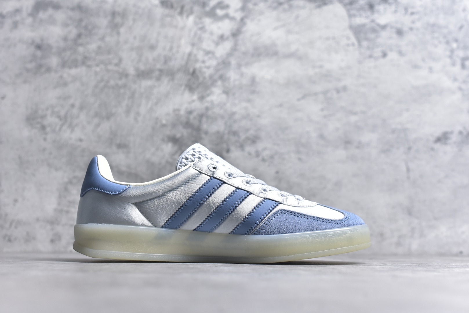 图片[3]-#AD Gazelle Indoor Trainers 羚羊内训系列低帮复古百搭休闲运动德训风板鞋 JI2711 90年代经典的复刻版！自60年代以足球训练鞋面世以来,Gazelle就以其经典设计席卷全球。1991年版本的复刻,再造经典Gazelle。采用皮革打造,搭配浊色细节,让这款经典更加简约。尺码：35.5-45-选品中心