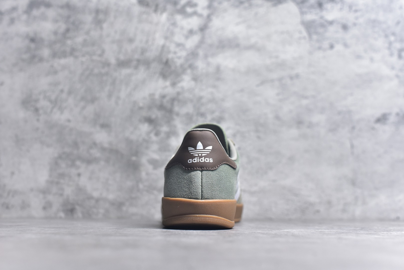 图片[5]-#AD Gazelle Indoor Trainers 羚羊内训系列低帮复古百搭休闲运动德训风板鞋 JI3526 90年代经典的复刻版！自60年代以足球训练鞋面世以来,Gazelle就以其经典设计席卷全球。1991年版本的复刻,再造经典Gazelle。采用皮革打造,搭配浊色细节,让这款经典更加简约。尺码：35.5-45-选品中心