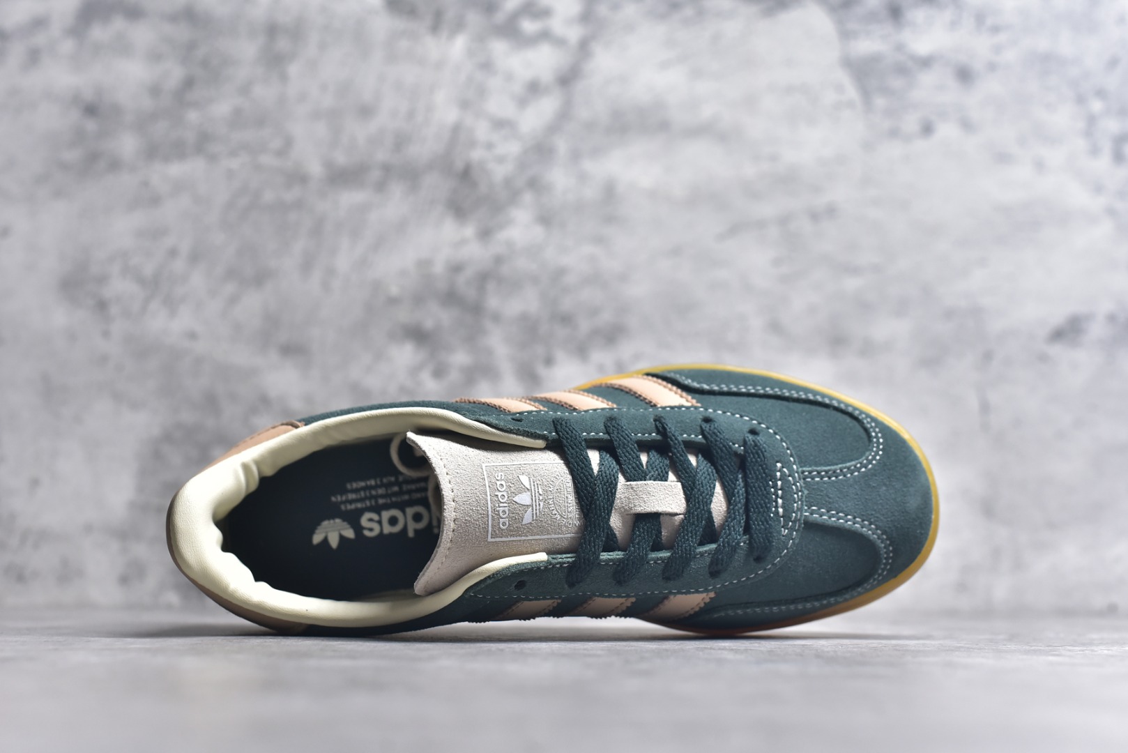 图片[4]-#AD Gazelle Indoor Trainers 羚羊内训系列低帮复古百搭休闲运动德训风板鞋 JH5402 90年代经典的复刻版！自60年代以足球训练鞋面世以来,Gazelle就以其经典设计席卷全球。1991年版本的复刻,再造经典Gazelle。采用皮革打造,搭配浊色细节,让这款经典更加简约。尺码：35.5-45-选品中心