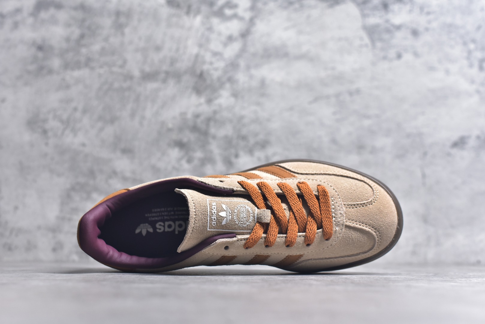 图片[4]-#AD Gazelle Indoor Trainers 羚羊内训系列低帮复古百搭休闲运动德训风板鞋 JH5412 90年代经典的复刻版！自60年代以足球训练鞋面世以来,Gazelle就以其经典设计席卷全球。1991年版本的复刻,再造经典Gazelle。采用皮革打造,搭配浊色细节,让这款经典更加简约。尺码：35.5-45-选品中心