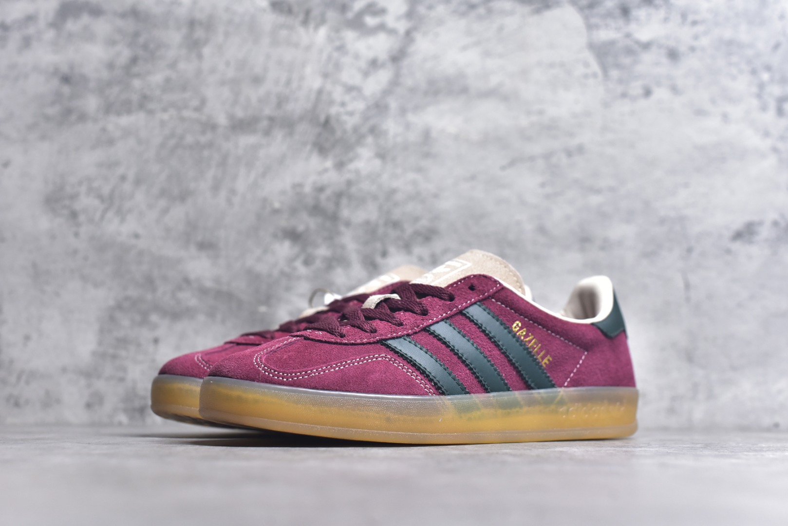 图片[2]-#AD Gazelle Indoor Trainers 羚羊内训系列低帮复古百搭休闲运动德训风板鞋 JH5403 90年代经典的复刻版！自60年代以足球训练鞋面世以来,Gazelle就以其经典设计席卷全球。1991年版本的复刻,再造经典Gazelle。采用皮革打造,搭配浊色细节,让这款经典更加简约。尺码：35.5-45-选品中心
