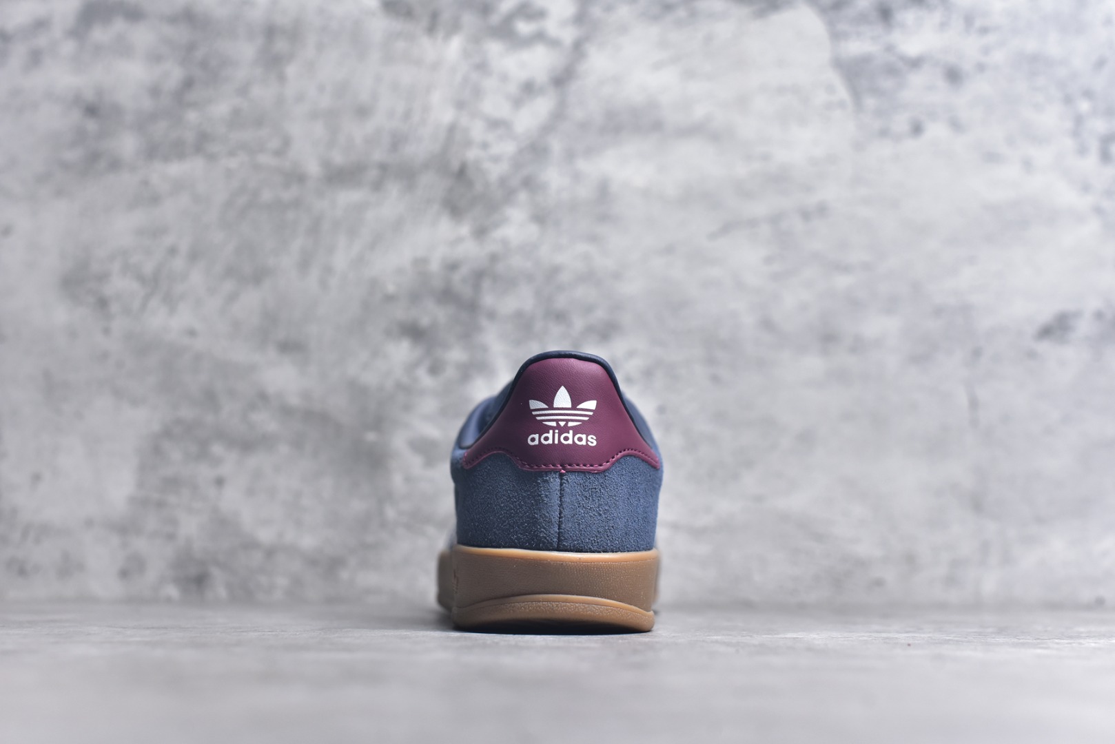 图片[5]-#AD Gazelle Indoor Trainers 羚羊内训系列低帮复古百搭休闲运动德训风板鞋 JI3522 90年代经典的复刻版！自60年代以足球训练鞋面世以来,Gazelle就以其经典设计席卷全球。1991年版本的复刻,再造经典Gazelle。采用皮革打造,搭配浊色细节,让这款经典更加简约。尺码：35.5-45-选品中心