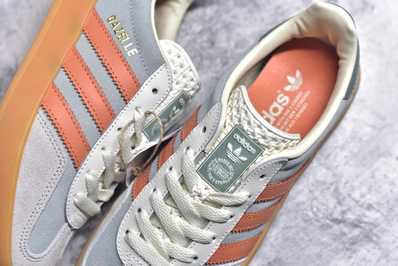 图片[9]-#AD Gazelle Indoor Trainers 羚羊内训系列低帮复古百搭休闲运动德训风板鞋 JQ0011 90年代经典的复刻版！自60年代以足球训练鞋面世以来,Gazelle就以其经典设计席卷全球。1991年版本的复刻,再造经典Gazelle。采用皮革打造,搭配浊色细节,让这款经典更加简约。尺码：35.5-45-选品中心