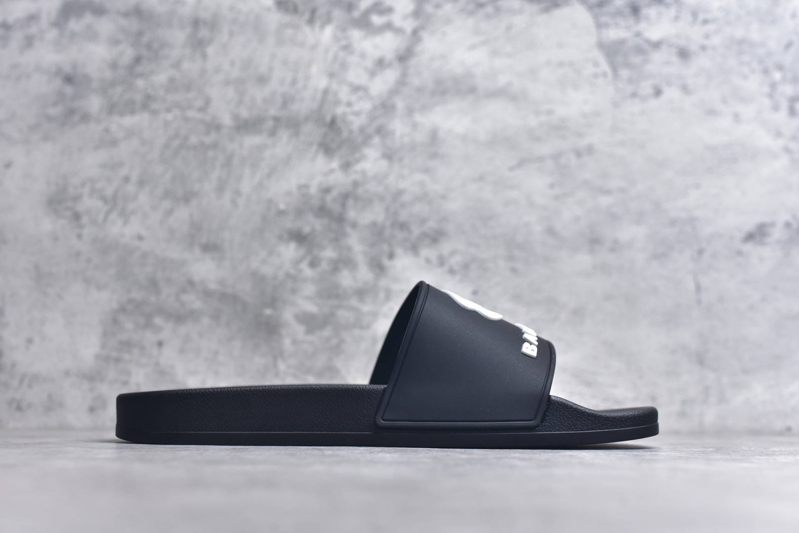 图片[3]-#Balenciaga 巴黎世家拖鞋 2025最新版印花 潮流到没边 原鞋购入开发 官方正确版 原装级头层牛皮 1：1裁剪 鞋面3D打印logo 凹凸感明显 原版一致细节 全码齐全 尺码：39 40 41 42 43 44 45 46-选品中心