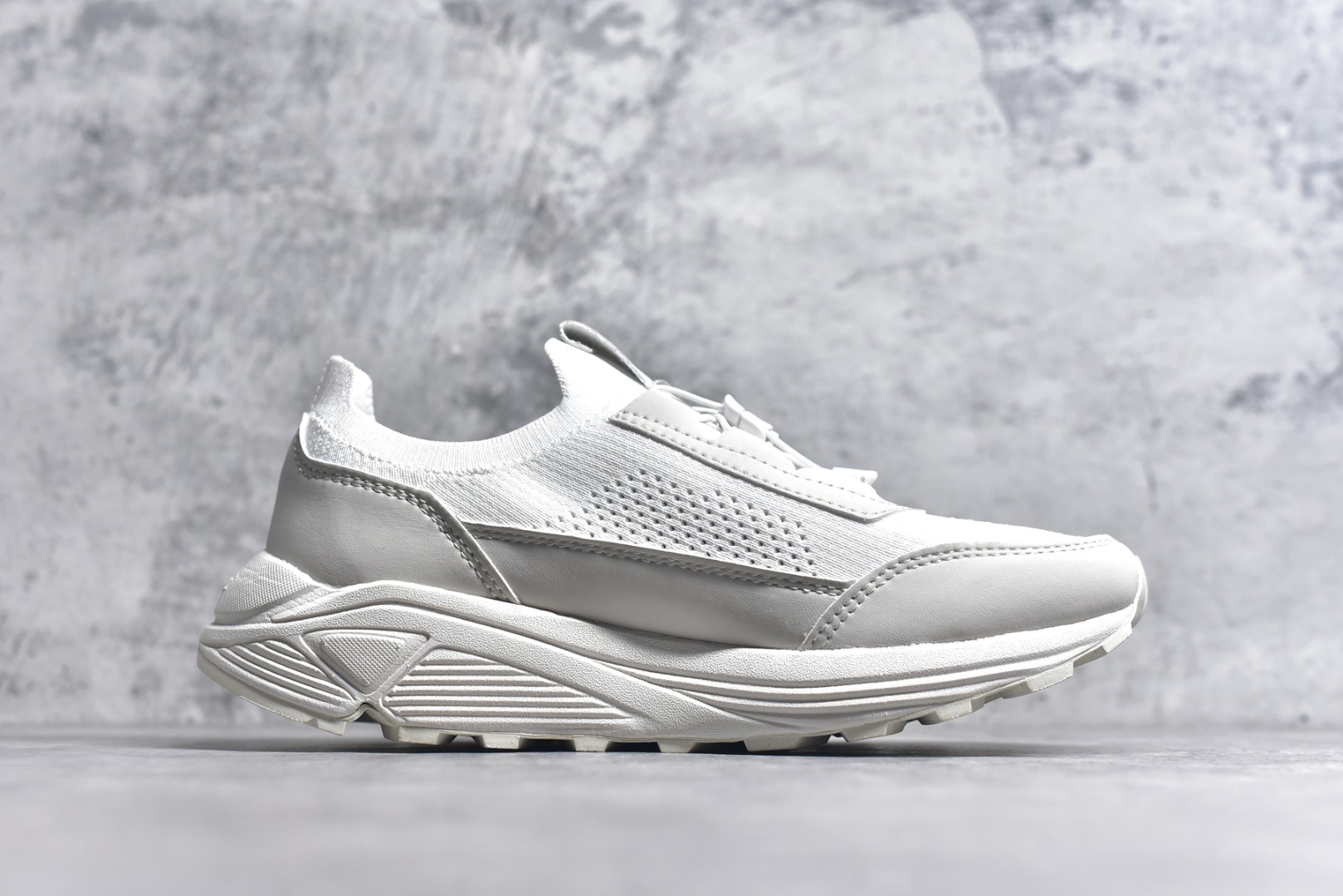 图片[3]-#DESCENTE迪桑特轻盈缓震透气鞋面时尚休闲运动男子越野跑鞋 官方同步上架适合技术路线单日徒步穿着 aeriosflgtx鞋受到长途野外跑步鞋的启发 适合在变化的地形上进行快速轻快的徒步旅行穿着，舒适而有支撑性，使您充满信心。该设计与脚部融为一体，可最大限度地减少摩擦，gore-tex保护膜可防水，采用gore隐形适体(invisiblefit)技术，更轻薄舒适。敏捷、稳定和技术路线上的自信源于vibram® megagrip外底、压缩eva内底以及一体的tpu。重量约：275g技术特点防水透气轻量耐磨鞋子鞋外底结构vibram®megagripM橡胶化合材料耐用柔软鞋子结构tpu鞋头可防磨损压缩eva泡沫内底以及一体的tpu铁芯提高了灵活性和稳定性，使您充满信心鞋子衬垫结构4mm厚or模制插片材料gore-tex薄膜tpu高耐磨保护膜cordura®网眼布 尺码： 39-44-选品中心