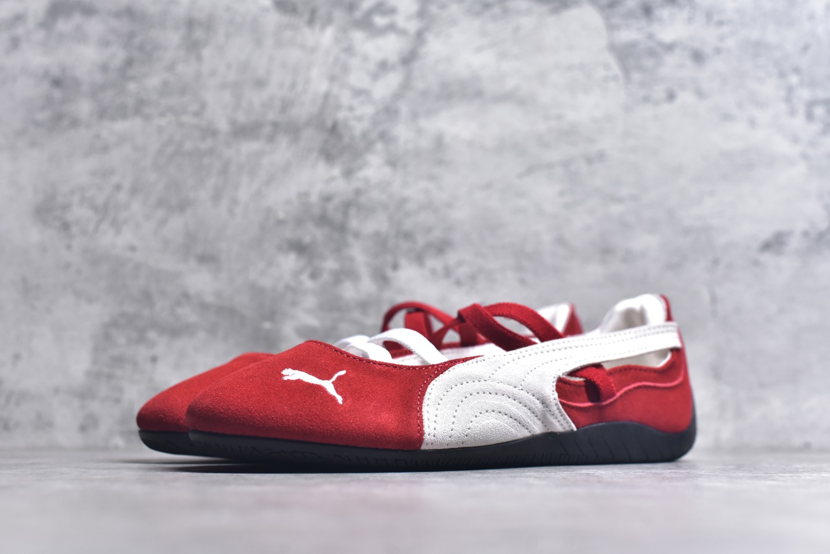 图片[2]-#Puma Speedcat 舒适百搭 低帮 芭蕾鞋 #朴彩英 rose 同款 配色酷感拉满 低帮设计超显脚踝纤细，上脚轻盈又舒适。不管日常出街还是运动都适配，防滑耐磨超抗造。 货号：401287-07 尺码：35-41-选品中心