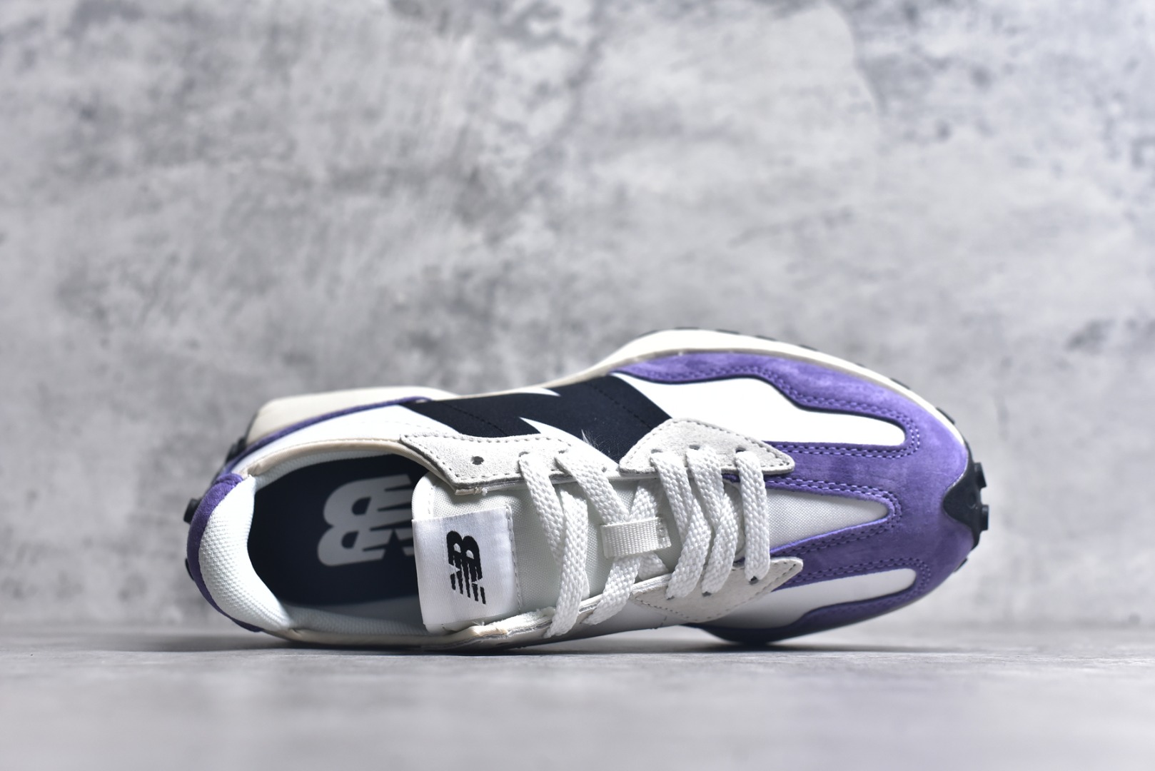 图片[4]-#New Balance MS327 复古休闲运动慢跑鞋 以更纯粹的复古风格设计打造的全新造型 侧身还以解构设计 将 N 字标志以做旧压花样式呈现 货号：MS327FE-2 尺码：36 37 37.5 38 38.5 39.5 40-选品中心