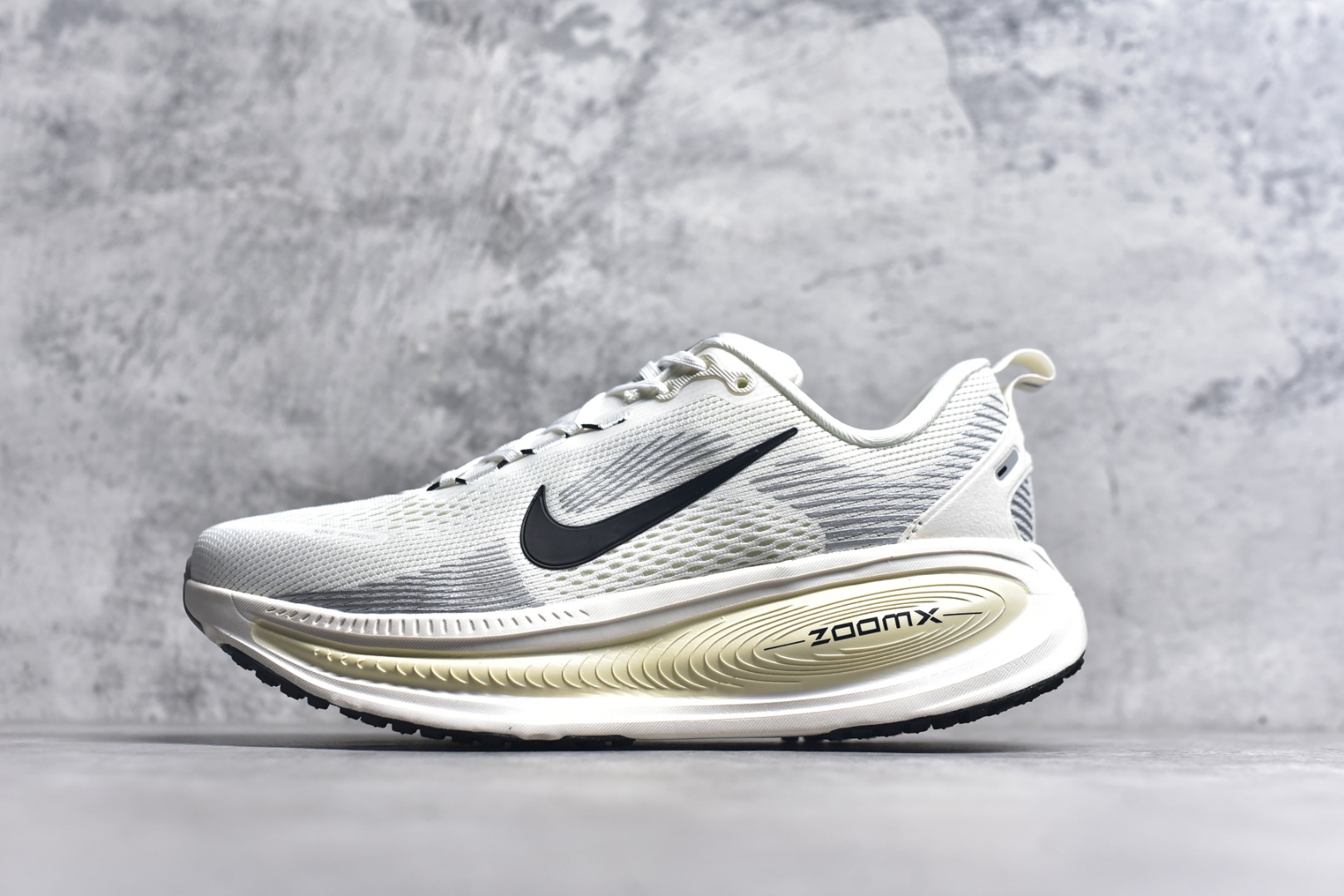 #ZOOM 登月 V18 米色 HM6803-101男女鞋 尺码 36 36.5 37 38 38.5 39 40 40.5 41 42 42.5 43 44 44.5 45-选品中心