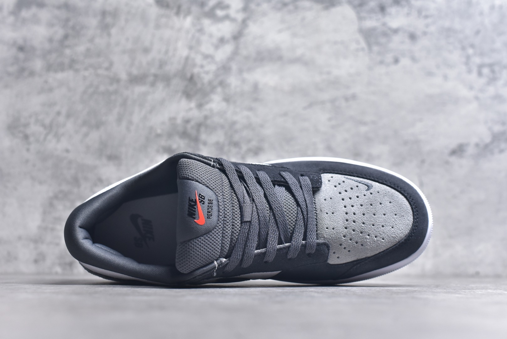 图片[4]-#Nike SB Force 58 硫化杯底 传统篮球风格 Nike SB Force 58 男/女滑板鞋采用包边设计 经久耐穿 硫化结构则有效提升灵活性 穿上这款创意力作 助你耀动街头 采用帆布和翻毛皮组合材料 融入打孔设计 为你打造彰显经典篮球风范的整体造型 货号：DV5477-001 尺码：35.5 36 36.5 37.5 38 38.5 39 40 40.5 41 42 42.5 43 44 45-选品中心