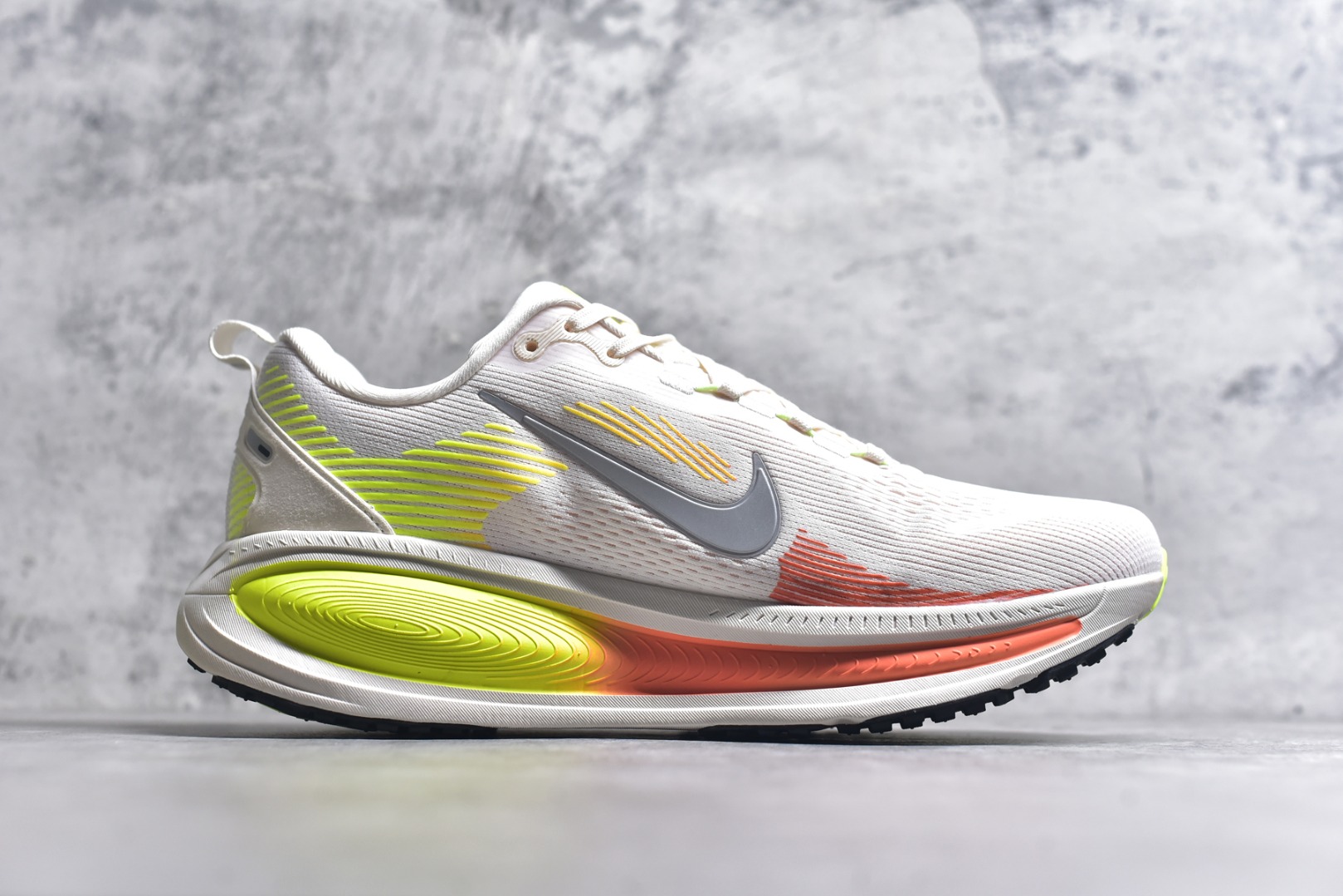 图片[3]-#Nike Vomero 18 ZoomX\”Summit White Geode Teal\”佛莫罗18代系列低帮轻质厚底缓震公路透气休闲运动跑步鞋HM6804 002 尺码：36-45（半）-选品中心