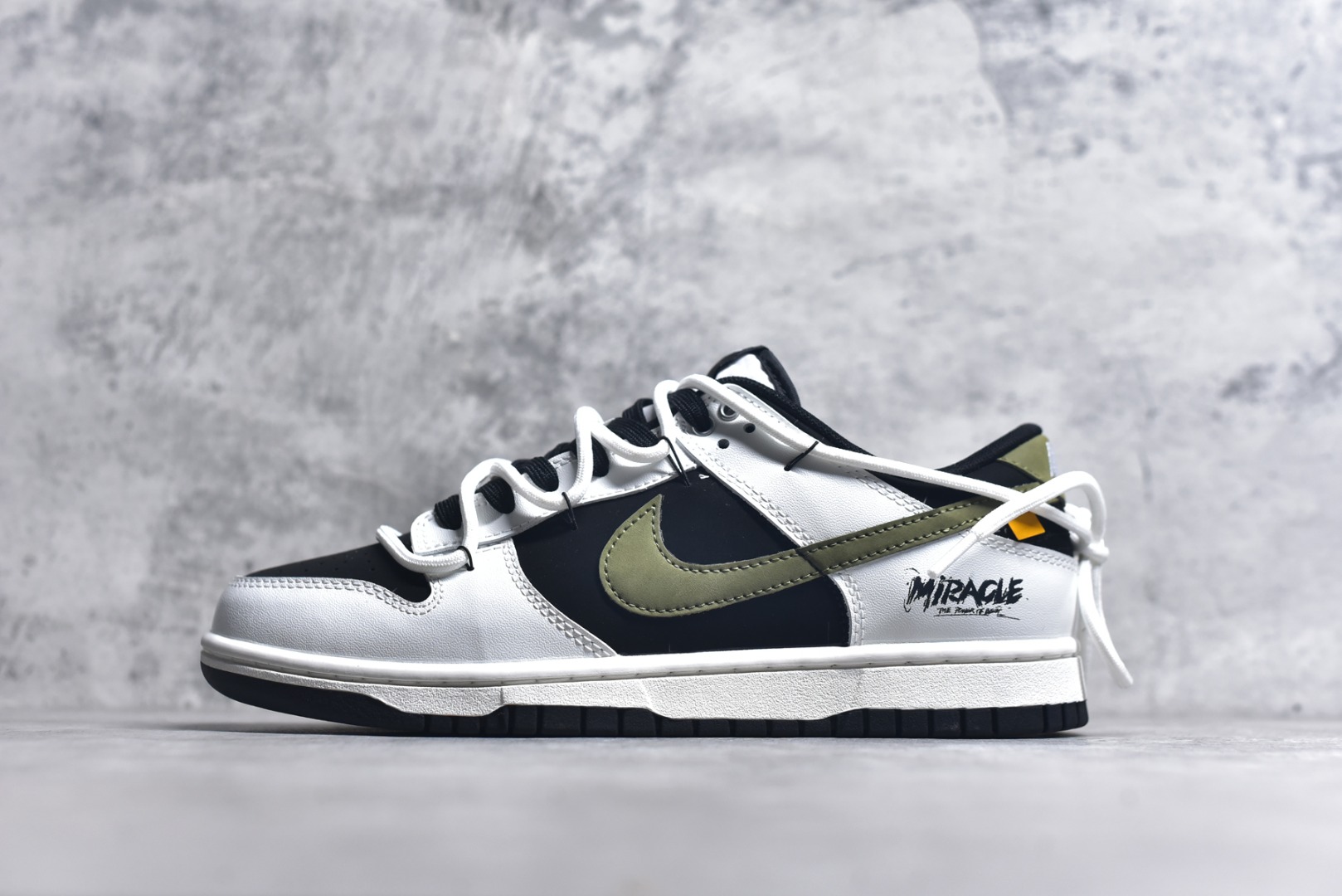 #Nike SB Dunk Low \”Just Do It\” 绑带周年高端定制 低帮休闲板鞋 WG0414-024 #定制鞋盒 超高清洁度 皮料切割干净无任何毛边 细节完美 尺码：40 40.5 41 42 42.5 43 44 44.5 45 46 9.E5-选品中心