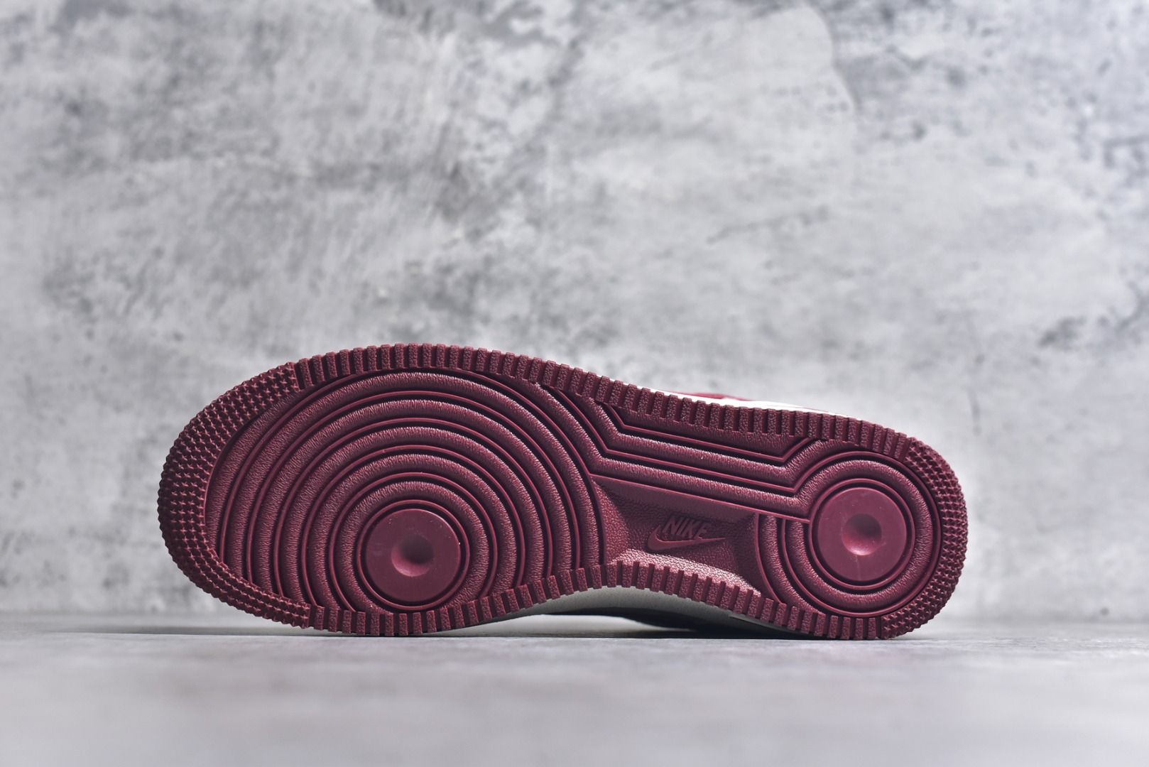 图片[6]-#Nike Air Force 1\’07 Low LV联名 白红 空军一号低帮休闲板鞋 LW9279-015 #原楦头原纸板 原装鞋盒 原厂鞋底 超高清洁度 细节完美 尺码：36 36.5 37.5 38 38.5 39 40 40.5 41 42 42.5 43 44 44.5 45 9.D4-选品中心