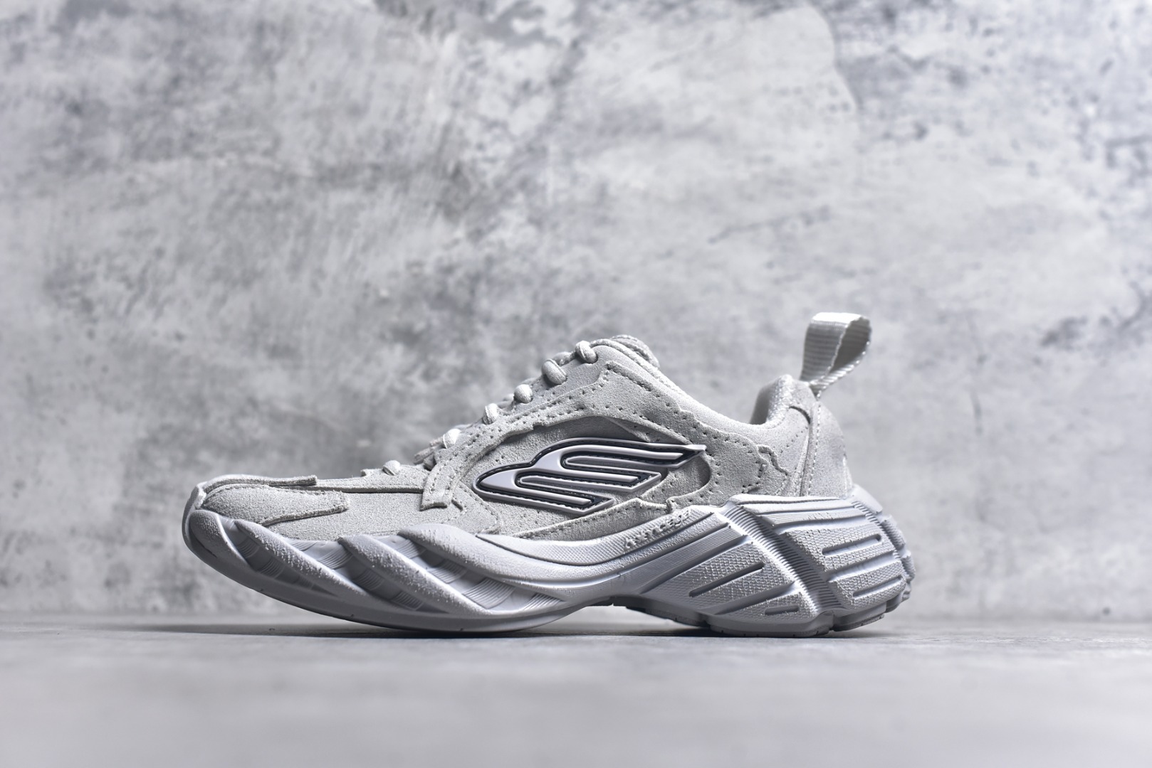 #Balenciaga巴黎世家 Monday 灰色 货号：825417WMNSS1011 尺码：35 36 37 38 39 40 41 42 43 44 45 46-选品中心