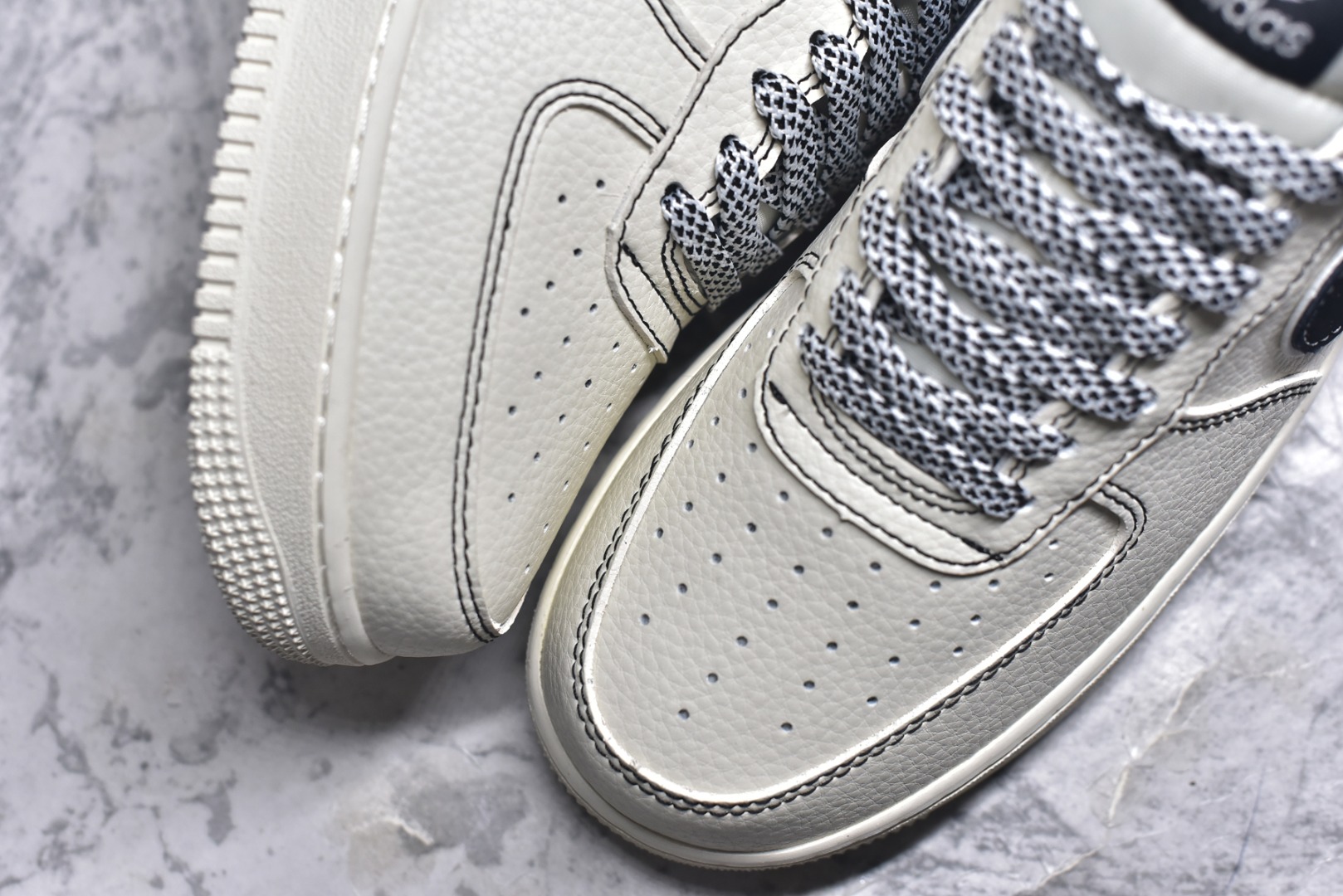 图片[8]-#Nike Air Force 1\’07 Low 黑线双拼底 空军一号低帮休闲板鞋 KB1688-003 #原楦头原纸板 原装鞋盒 定制五金配件 内置全掌气垫 原厂鞋底 尺码：36 36.5 37.5 38 38.5 39 40 40.5 41 42 42.5 43 44 44.5 45 9.D4-选品中心