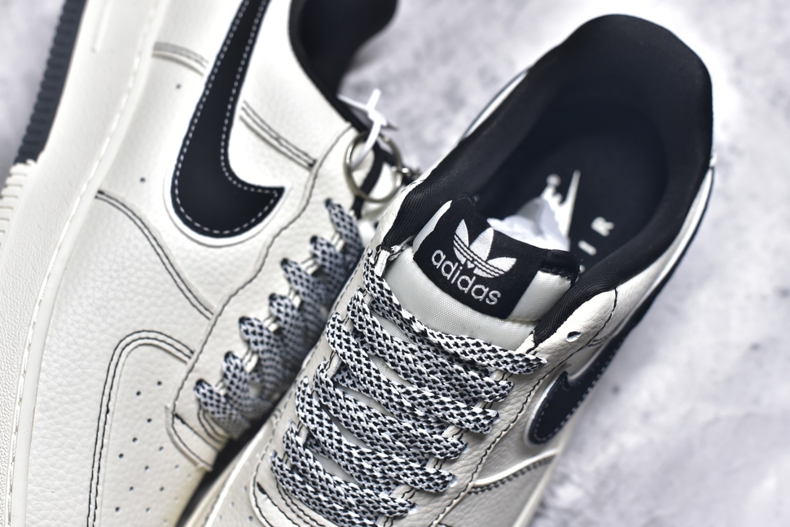 图片[9]-#Nike Air Force 1\’07 Low 黑线双拼底 空军一号低帮休闲板鞋 KB1688-003 #原楦头原纸板 原装鞋盒 定制五金配件 内置全掌气垫 原厂鞋底 尺码：36 36.5 37.5 38 38.5 39 40 40.5 41 42 42.5 43 44 44.5 45 9.D4-选品中心