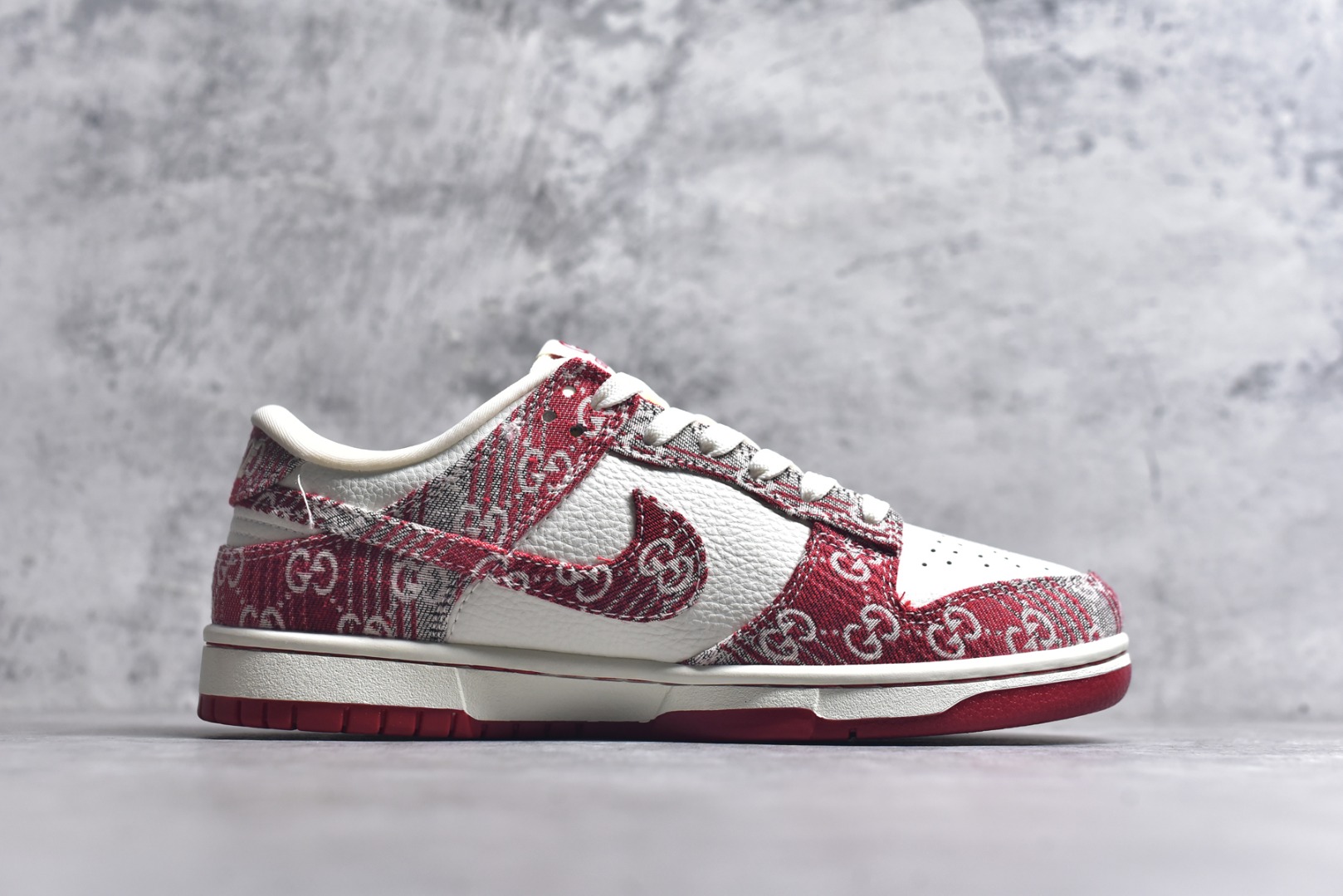 图片[3]-#Nike SB Dunk Low 古驰联名 灰红牛仔 周年高端定制 低帮休闲板鞋 SC9207-417 #定制鞋盒 大厂纯原品质出货 超高清洁度 皮料切割干净无任何毛边 细节完美 尺码：36 36.5 37.5 38 38.5 39 40 40.5 41 42 42.5 43 44 44.5 45 9.E5-选品中心