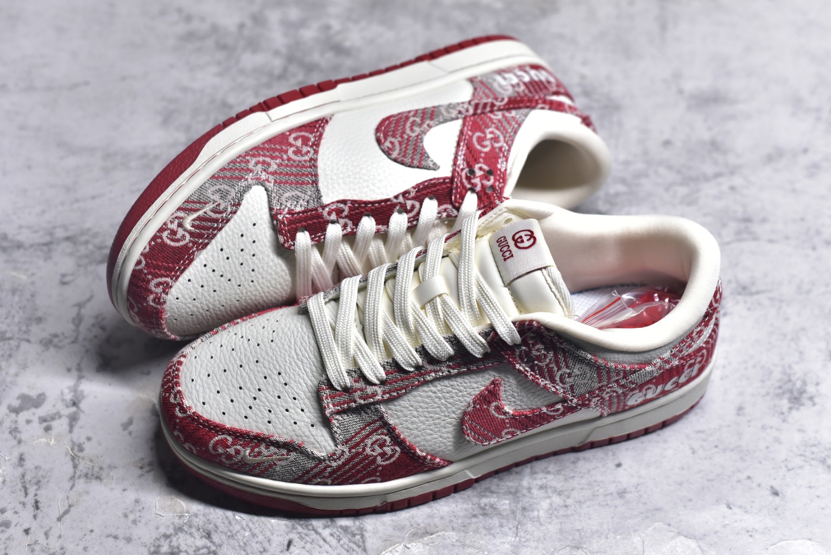 图片[7]-#Nike SB Dunk Low 古驰联名 灰红牛仔 周年高端定制 低帮休闲板鞋 SC9207-417 #定制鞋盒 大厂纯原品质出货 超高清洁度 皮料切割干净无任何毛边 细节完美 尺码：36 36.5 37.5 38 38.5 39 40 40.5 41 42 42.5 43 44 44.5 45 9.E5-选品中心