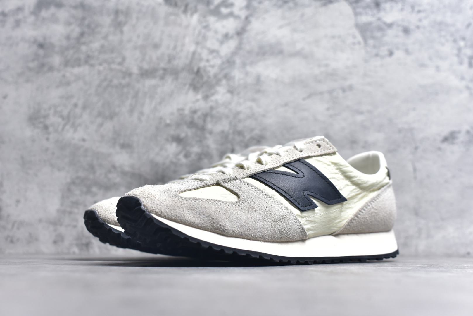 图片[2]-#New Balance U471AM NB新百伦织物牛剖层革春夏薄底鞋防滑耐磨平衡轻便低帮生活休闲鞋 原档数据独立私模大底 唯一正确三层组合大底 特高弹切片加持 百分百还原原鞋脚感 NB市场最强产物 防伪原标全套原楦原纸板原厂数据开发 全鞋电脑针车加持 原厂网布 原装进口头层翻毛皮料正确绒感卡色 正确中底拉帮中底网布细节 匠心打造 耗时两个月开发完成 工艺极其复杂难度可想而知 高端零售专供产物 尺码：36 37 37.5 38 38.5 39.5 40 40.5 41.5 42 42.5 43 44 44.5 45-选品中心