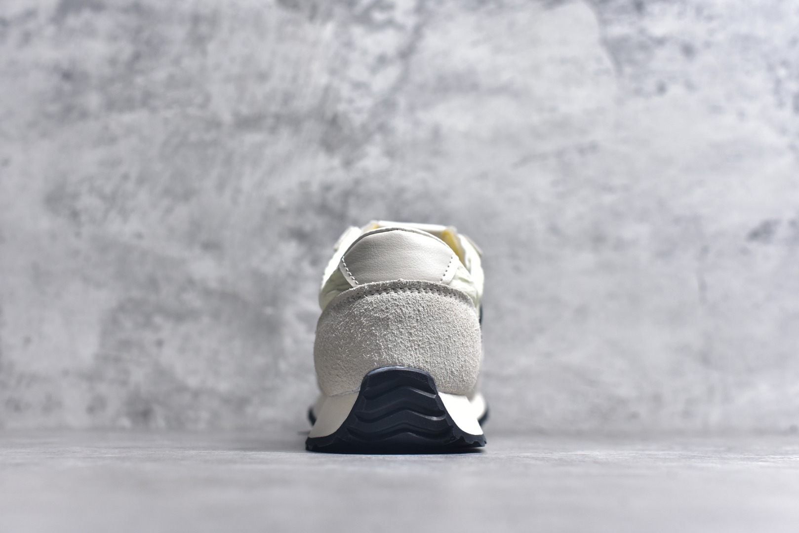 图片[5]-#New Balance U471AM NB新百伦织物牛剖层革春夏薄底鞋防滑耐磨平衡轻便低帮生活休闲鞋 原档数据独立私模大底 唯一正确三层组合大底 特高弹切片加持 百分百还原原鞋脚感 NB市场最强产物 防伪原标全套原楦原纸板原厂数据开发 全鞋电脑针车加持 原厂网布 原装进口头层翻毛皮料正确绒感卡色 正确中底拉帮中底网布细节 匠心打造 耗时两个月开发完成 工艺极其复杂难度可想而知 高端零售专供产物 尺码：36 37 37.5 38 38.5 39.5 40 40.5 41.5 42 42.5 43 44 44.5 45-选品中心