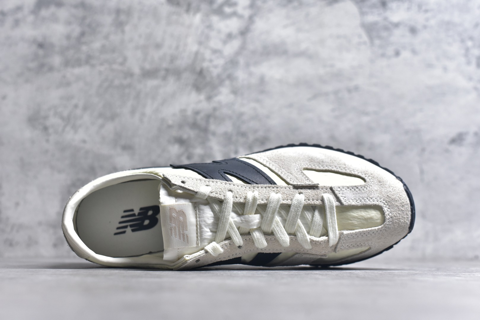 图片[4]-#New Balance U471AM NB新百伦织物牛剖层革春夏薄底鞋防滑耐磨平衡轻便低帮生活休闲鞋 原档数据独立私模大底 唯一正确三层组合大底 特高弹切片加持 百分百还原原鞋脚感 NB市场最强产物 防伪原标全套原楦原纸板原厂数据开发 全鞋电脑针车加持 原厂网布 原装进口头层翻毛皮料正确绒感卡色 正确中底拉帮中底网布细节 匠心打造 耗时两个月开发完成 工艺极其复杂难度可想而知 高端零售专供产物 尺码：36 37 37.5 38 38.5 39.5 40 40.5 41.5 42 42.5 43 44 44.5 45-选品中心