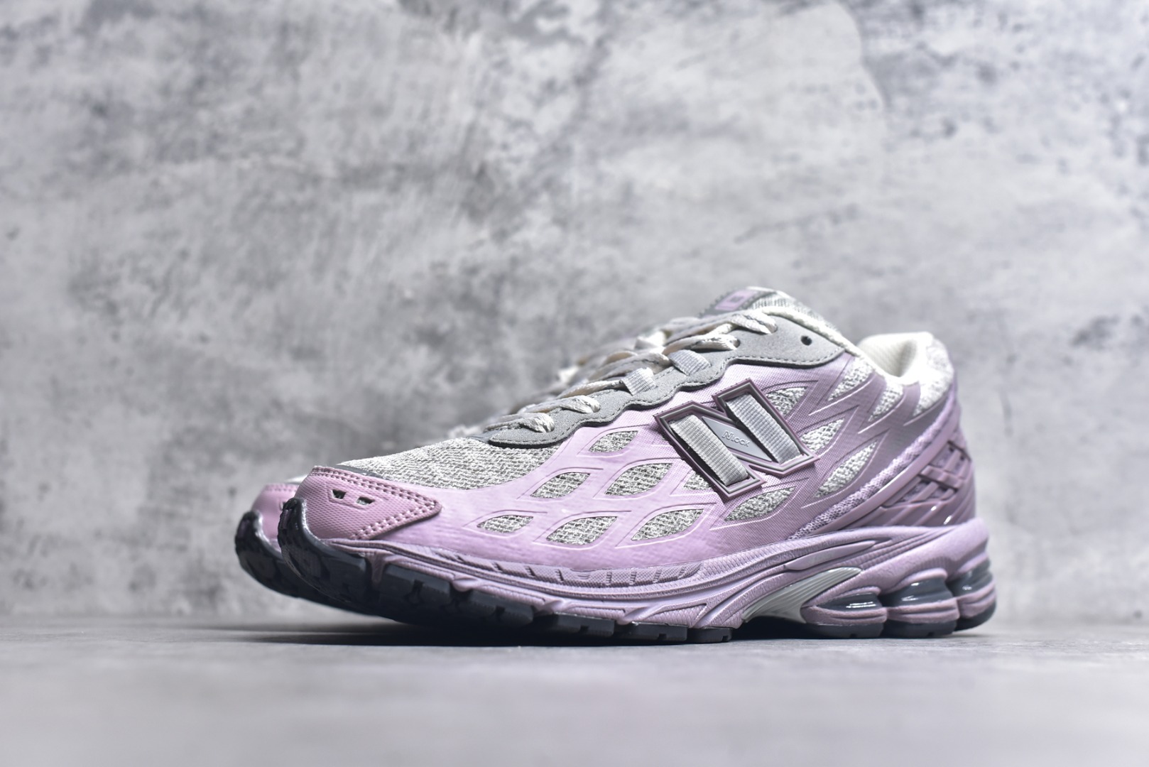 图片[2]-#New Balance 1906系列复古老爹风休闲运动慢跑鞋 U1906WFA #采用轻质牛剖革拼接透气网眼衬垫织物鞋面材质 T-Beam大底提供足步弓支撑，保持步态稳定 后跟搭载外露缓震胶 尺码：36 37 37.5 38 38.5 39 40 40.5 41 42 42.5 43 44 44.5 45 46.5-选品中心