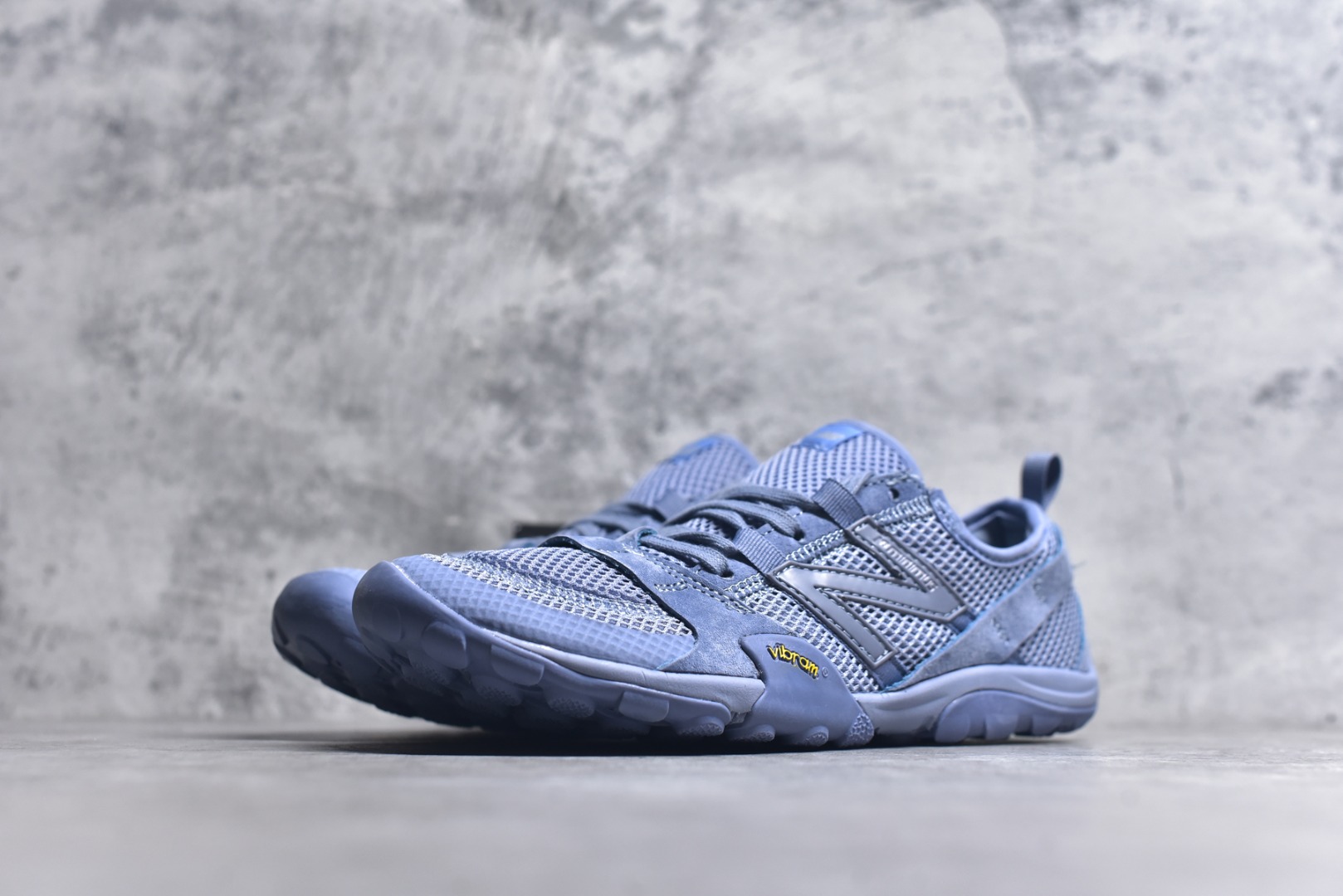 图片[2]-#New Balance MT10系列 薄系扁鞋风赤足生活休闲鞋 MT10OAD #鞋底采用Vibram橡胶大底，赋予卓越的抓地力，适合多种地形穿着。中底采用薄薄的缓冲层，提供舒适的穿着体验。鞋身紧贴脚面，形成良好的包裹性，减少脚在鞋内的移动与摩擦。4毫米的低坡差设计更适合自然的中足落地方式，尽可能贴近地面，让穿着者能够更贴近地面，感受大自然的每一丝呼吸。 尺码：36 37 37.5 38 38.5 39 40 40.5 41 42 42.5 43 44 45-选品中心
