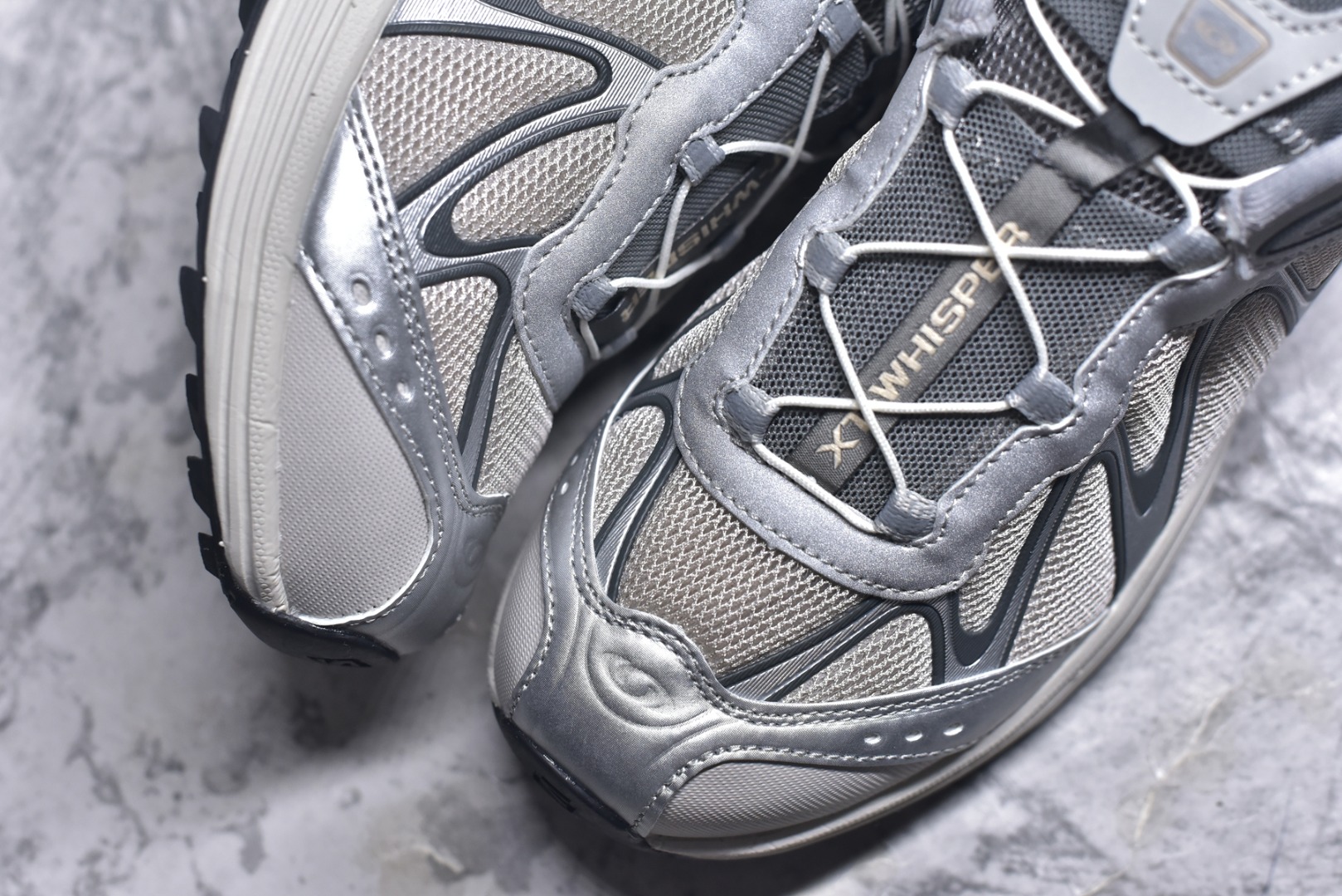 图片[8]-#SALOMON萨洛蒙 XT-WHISPER 时尚 舒适減震防滑耐磨 低帮跑步鞋 鞋面采用SENSIFIT贴合技术 全方位贴合包裹脚型 鞋跟部鞋底牵引设计 提供强大的抓地性能 更适应野外崎岖不平的道路 其3D ADVANCED CHASSIS底盘 材料轻量大化 钉齿设计更具稳定性、防护性 鞋底易磨损区运用CONTAGRIP高耐磨材料 应对城市硬质路面长距离跑考验 货号：478014-26 尺码：36 36.5 37.5 38 38.5 39 40 40.5 41 42 42.5 43 44 45-选品中心