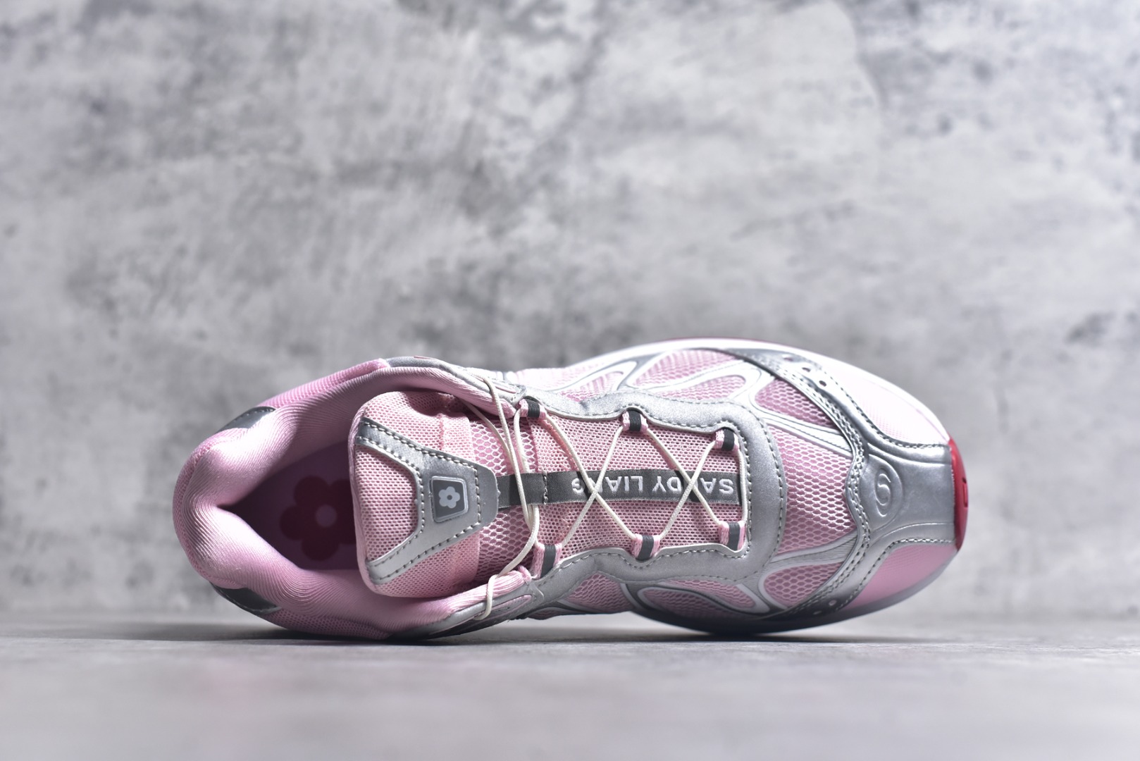 图片[4]-#SALOMON萨洛蒙 XT-WHISPER 时尚 舒适減震防滑耐磨 低帮跑步鞋 鞋面采用SENSIFIT贴合技术 全方位贴合包裹脚型 鞋跟部鞋底牵引设计 提供强大的抓地性能 更适应野外崎岖不平的道路 其3D ADVANCED CHASSIS底盘 材料轻量大化 钉齿设计更具稳定性、防护性 鞋底易磨损区运用CONTAGRIP高耐磨材料 应对城市硬质路面长距离跑考验 货号：478463-20 尺码：36 36.5 37.5 38 38.5 39 40 40.5 41 42 42.5 43 44 45-选品中心