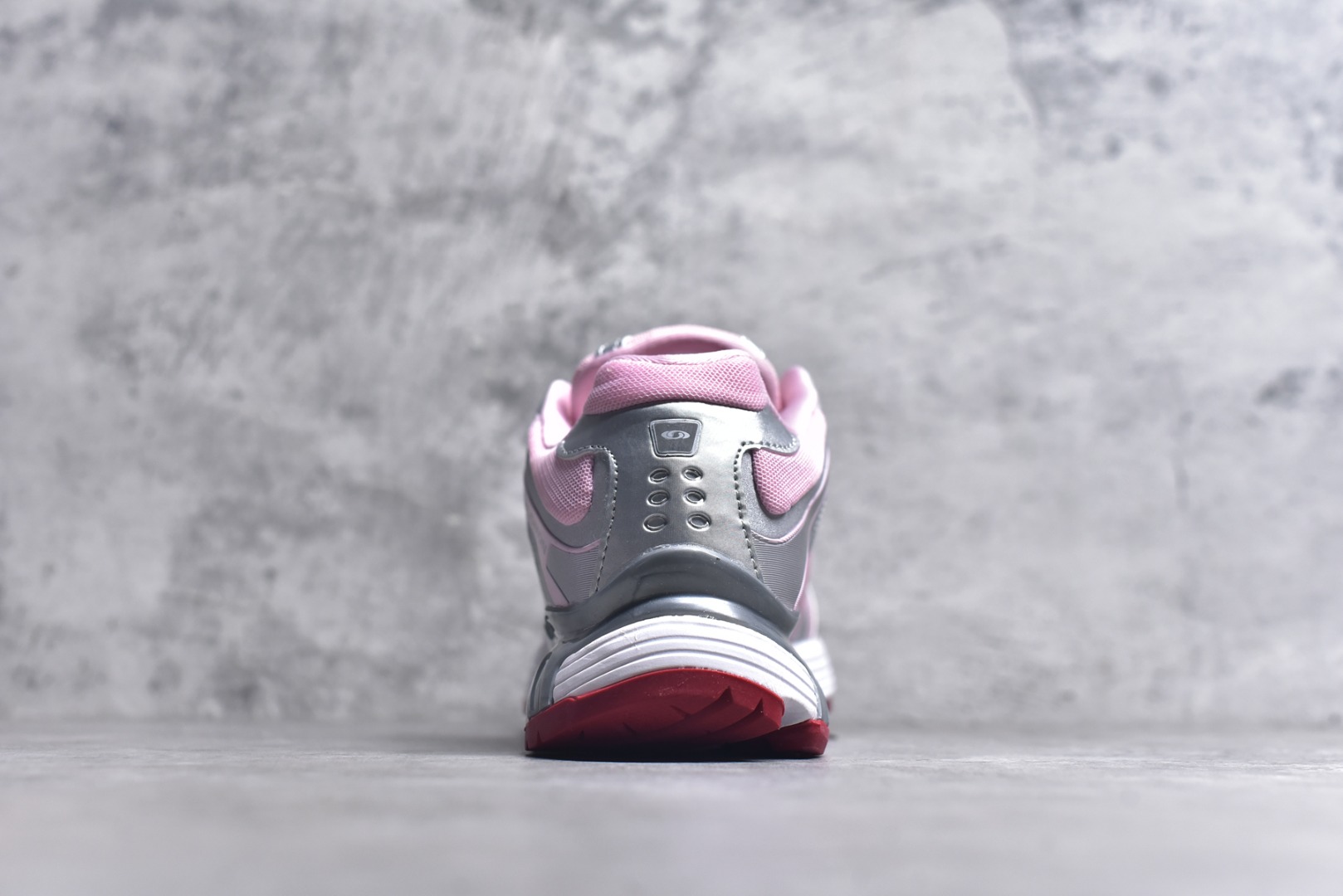 图片[5]-#SALOMON萨洛蒙 XT-WHISPER 时尚 舒适減震防滑耐磨 低帮跑步鞋 鞋面采用SENSIFIT贴合技术 全方位贴合包裹脚型 鞋跟部鞋底牵引设计 提供强大的抓地性能 更适应野外崎岖不平的道路 其3D ADVANCED CHASSIS底盘 材料轻量大化 钉齿设计更具稳定性、防护性 鞋底易磨损区运用CONTAGRIP高耐磨材料 应对城市硬质路面长距离跑考验 货号：478463-20 尺码：36 36.5 37.5 38 38.5 39 40 40.5 41 42 42.5 43 44 45-选品中心