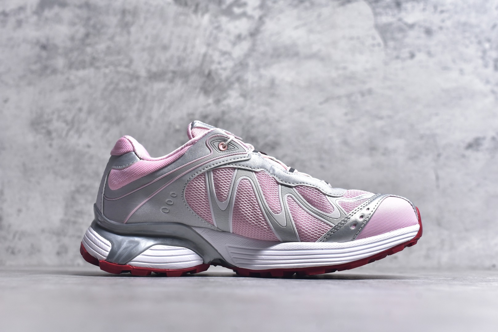 图片[3]-#SALOMON萨洛蒙 XT-WHISPER 时尚 舒适減震防滑耐磨 低帮跑步鞋 鞋面采用SENSIFIT贴合技术 全方位贴合包裹脚型 鞋跟部鞋底牵引设计 提供强大的抓地性能 更适应野外崎岖不平的道路 其3D ADVANCED CHASSIS底盘 材料轻量大化 钉齿设计更具稳定性、防护性 鞋底易磨损区运用CONTAGRIP高耐磨材料 应对城市硬质路面长距离跑考验 货号：478463-20 尺码：36 36.5 37.5 38 38.5 39 40 40.5 41 42 42.5 43 44 45-选品中心