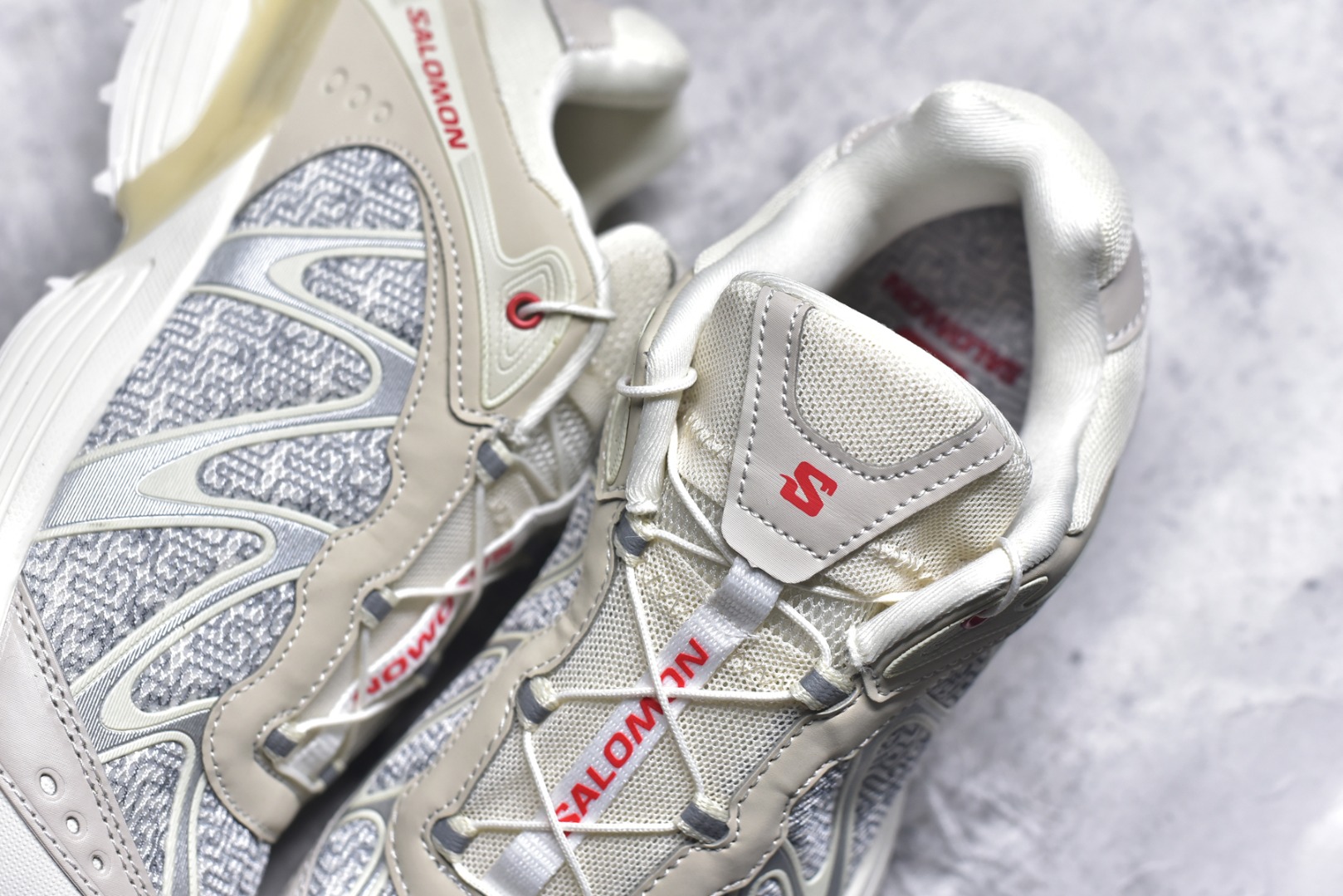 图片[9]-#SALOMON萨洛蒙 XT-WHISPER 时尚 舒适減震防滑耐磨 低帮跑步鞋 鞋面采用SENSIFIT贴合技术 全方位贴合包裹脚型 鞋跟部鞋底牵引设计 提供强大的抓地性能 更适应野外崎岖不平的道路 其3D ADVANCED CHASSIS底盘 材料轻量大化 钉齿设计更具稳定性、防护性 鞋底易磨损区运用CONTAGRIP高耐磨材料 应对城市硬质路面长距离跑考验 货号：478479-20 尺码：36 36.5 37.5 38 38.5 39 40 40.5 41 42 42.5 43 44 45-选品中心