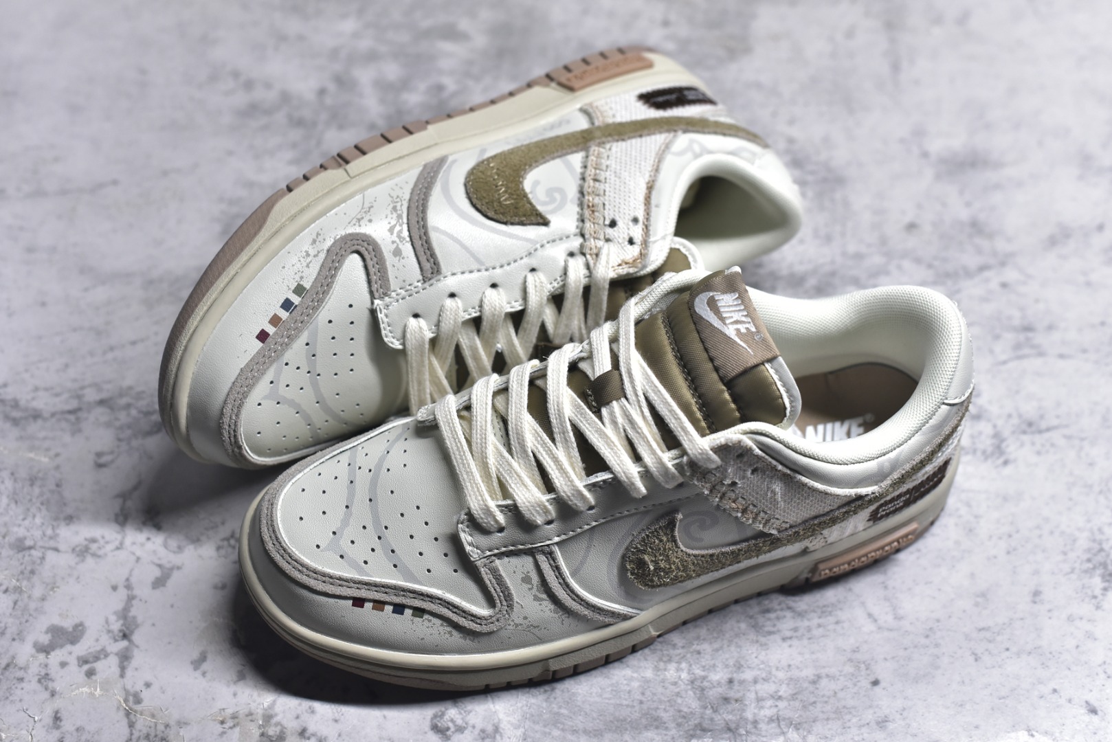 图片[7]-#Nike Dunk Low 熊猫恶作剧 山影漫步 月语山系 低帮休闲板鞋 HQ1175-240 #配色整体围绕熊猫恶作剧山影漫步主题设计，鞋身整体采用专属颜料重新喷涂。特殊原创设计图标涂鸦装饰，添加潮流元素效果喷涂点缀。 尺码：35.5 36 36.5 37.5 38 38.5 39 40 40.5 41 42 42.5 43 44 44.5 45 46 9.E5-选品中心