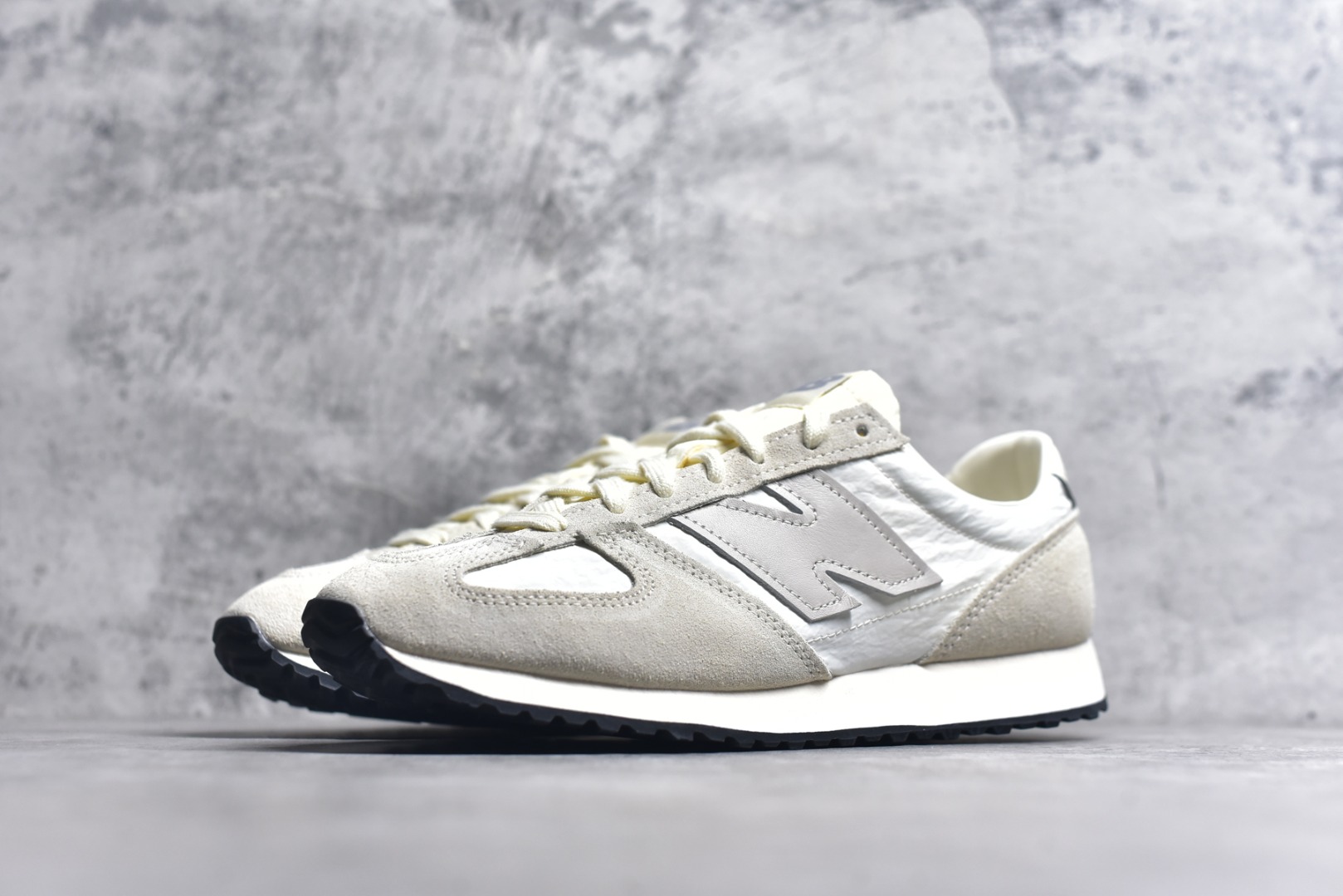 图片[2]-#New Balance U471AJ NB新百伦织物牛剖层革春夏薄底鞋防滑耐磨平衡轻便低帮生活休闲鞋 原档数据独立私模大底 唯一正确三层组合大底 特高弹切片加持 百分百还原原鞋脚感 NB市场最强产物 防伪原标全套原楦原纸板原厂数据开发 全鞋电脑针车加持 原厂网布 原装进口头层翻毛皮料正确绒感卡色 正确中底拉帮中底网布细节 匠心打造 耗时两个月开发完成 工艺极其复杂难度可想而知 高端零售专供产物 尺码：36 37 37.5 38 38.5 39.5 40 40.5 41.5 42 42.5 43 44 44.5 45 45.5 46.5 47-选品中心