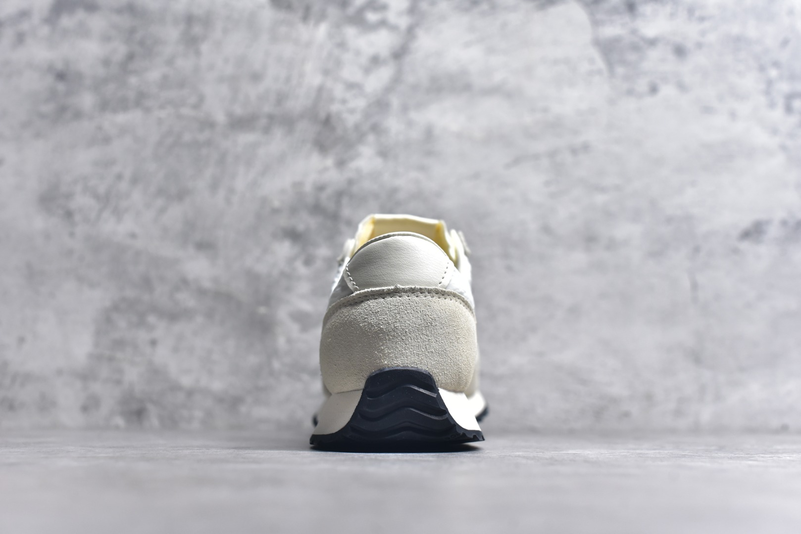 图片[5]-#New Balance U471AJ NB新百伦织物牛剖层革春夏薄底鞋防滑耐磨平衡轻便低帮生活休闲鞋 原档数据独立私模大底 唯一正确三层组合大底 特高弹切片加持 百分百还原原鞋脚感 NB市场最强产物 防伪原标全套原楦原纸板原厂数据开发 全鞋电脑针车加持 原厂网布 原装进口头层翻毛皮料正确绒感卡色 正确中底拉帮中底网布细节 匠心打造 耗时两个月开发完成 工艺极其复杂难度可想而知 高端零售专供产物 尺码：36 37 37.5 38 38.5 39.5 40 40.5 41.5 42 42.5 43 44 44.5 45 45.5 46.5 47-选品中心