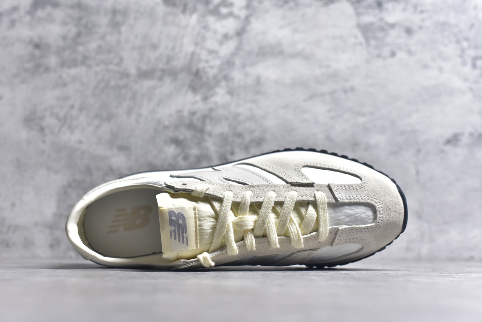 图片[4]-#New Balance U471AJ NB新百伦织物牛剖层革春夏薄底鞋防滑耐磨平衡轻便低帮生活休闲鞋 原档数据独立私模大底 唯一正确三层组合大底 特高弹切片加持 百分百还原原鞋脚感 NB市场最强产物 防伪原标全套原楦原纸板原厂数据开发 全鞋电脑针车加持 原厂网布 原装进口头层翻毛皮料正确绒感卡色 正确中底拉帮中底网布细节 匠心打造 耗时两个月开发完成 工艺极其复杂难度可想而知 高端零售专供产物 尺码：36 37 37.5 38 38.5 39.5 40 40.5 41.5 42 42.5 43 44 44.5 45 45.5 46.5 47-选品中心
