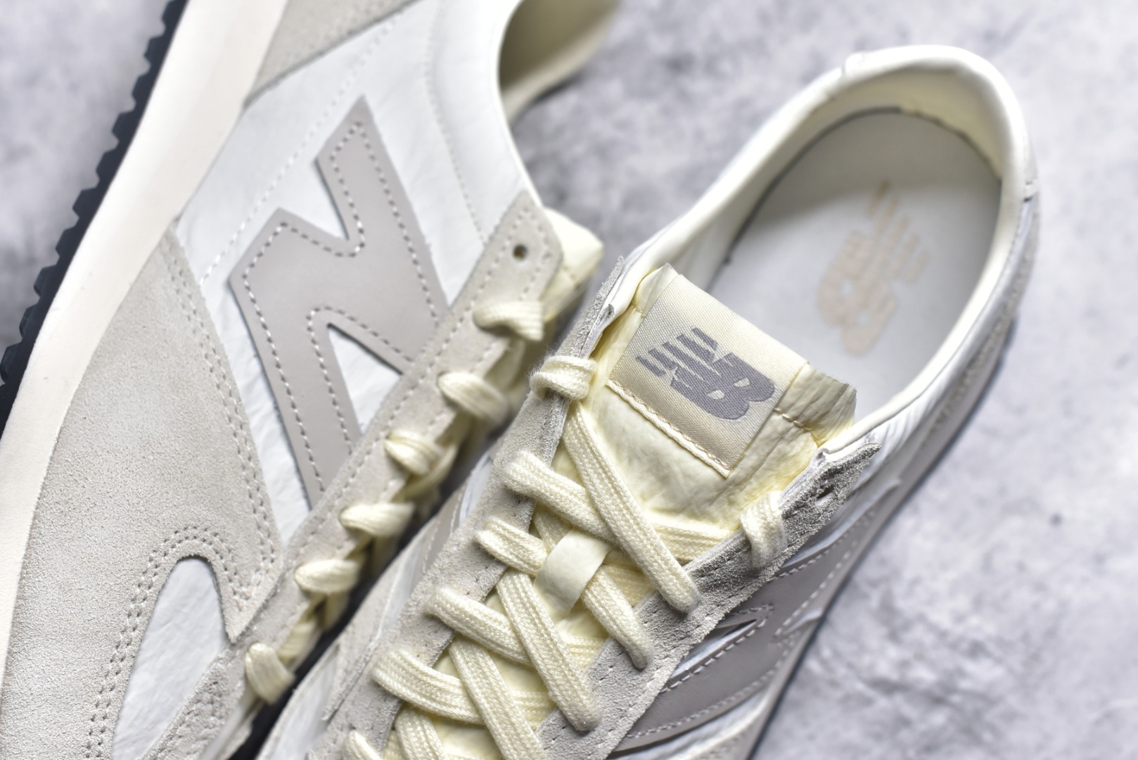 图片[9]-#New Balance U471AJ NB新百伦织物牛剖层革春夏薄底鞋防滑耐磨平衡轻便低帮生活休闲鞋 原档数据独立私模大底 唯一正确三层组合大底 特高弹切片加持 百分百还原原鞋脚感 NB市场最强产物 防伪原标全套原楦原纸板原厂数据开发 全鞋电脑针车加持 原厂网布 原装进口头层翻毛皮料正确绒感卡色 正确中底拉帮中底网布细节 匠心打造 耗时两个月开发完成 工艺极其复杂难度可想而知 高端零售专供产物 尺码：36 37 37.5 38 38.5 39.5 40 40.5 41.5 42 42.5 43 44 44.5 45 45.5 46.5 47-选品中心