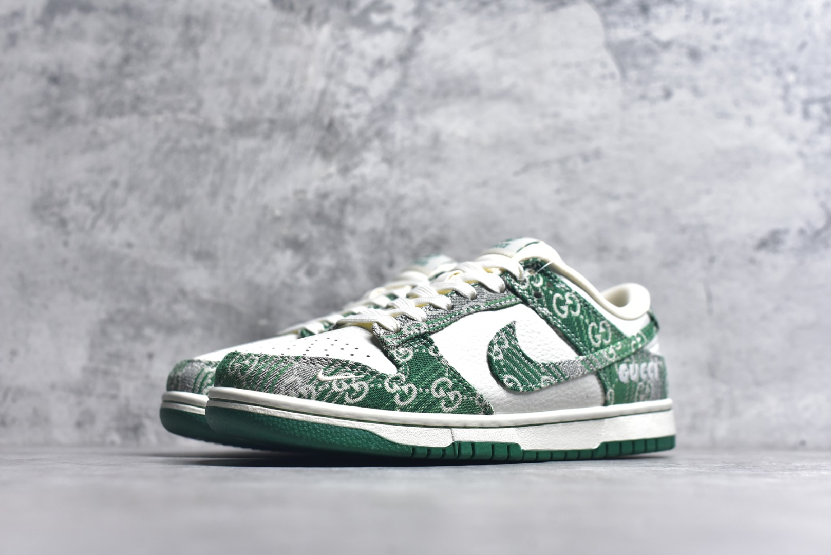 图片[2]-#Nike SB Dunk Low 古驰联名 灰绿牛仔 周年高端定制 低帮休闲板鞋 SC9207-420 #定制鞋盒 大厂纯原品质出货 超高清洁度 皮料切割干净无任何毛边 细节完美 尺码：36 36.5 37.5 38 38.5 39 40 40.5 41 42 42.5 43 44 44.5 45 9.E5-选品中心