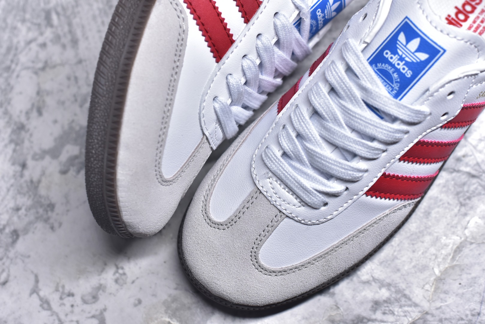 图片[8]-#AD Original Gazelle Indoor Trainers 瞪羚室内鞋系列低帮复古百搭休闲运动德训风板鞋 IG1025 高端零售特供批次 原厂定制长毛翻毛皮组合环保纤维革鞋面材质 内置环保海玻璃鞋垫 外置RB橡胶大底 产品品控稳定性领先行业 原厂全套原楦原纸板冲刀磨具开发 原厂皮料加持 原厂港宝加持定型后跟R度完美 将复古进行到底 简约流畅 三十年不变经典 这款Gazelle运动鞋 无论面料、配色、质感或设计 都只在重现其1991年原款的经典 皮革鞋面 撞色三条纹和鞋跟标的设计 力求呈现90年代的经典复古风潮 Samba火热的同时 也带动了其它的复古鞋型 Gazelle便是其中一只 Gazelle Indoor拥有包边更宽的T字型鞋头 更好的保护运动员的前掌 浓浓的复古氛围感 非常适合现在流行的Cleanfit风格 尺码：36-45-选品中心
