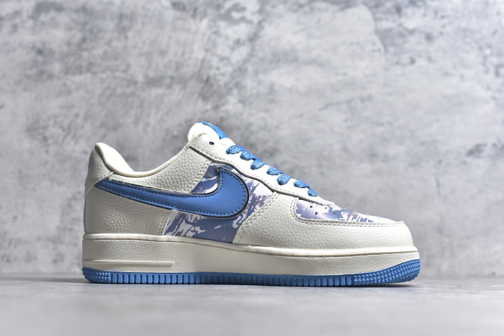 图片[3]-#Nike Air Force 1\’07 Low 北面联名 雪山米蓝 空军一号低帮休闲板鞋 KJ1688-003 #原楦头原纸板 原装鞋盒 定制五金配件 内置全掌气垫 原厂鞋底 尺码：36 36.5 37.5 38 38.5 39 40 40.5 41 42 42.5 43 44 44.5 45 9.D4-选品中心